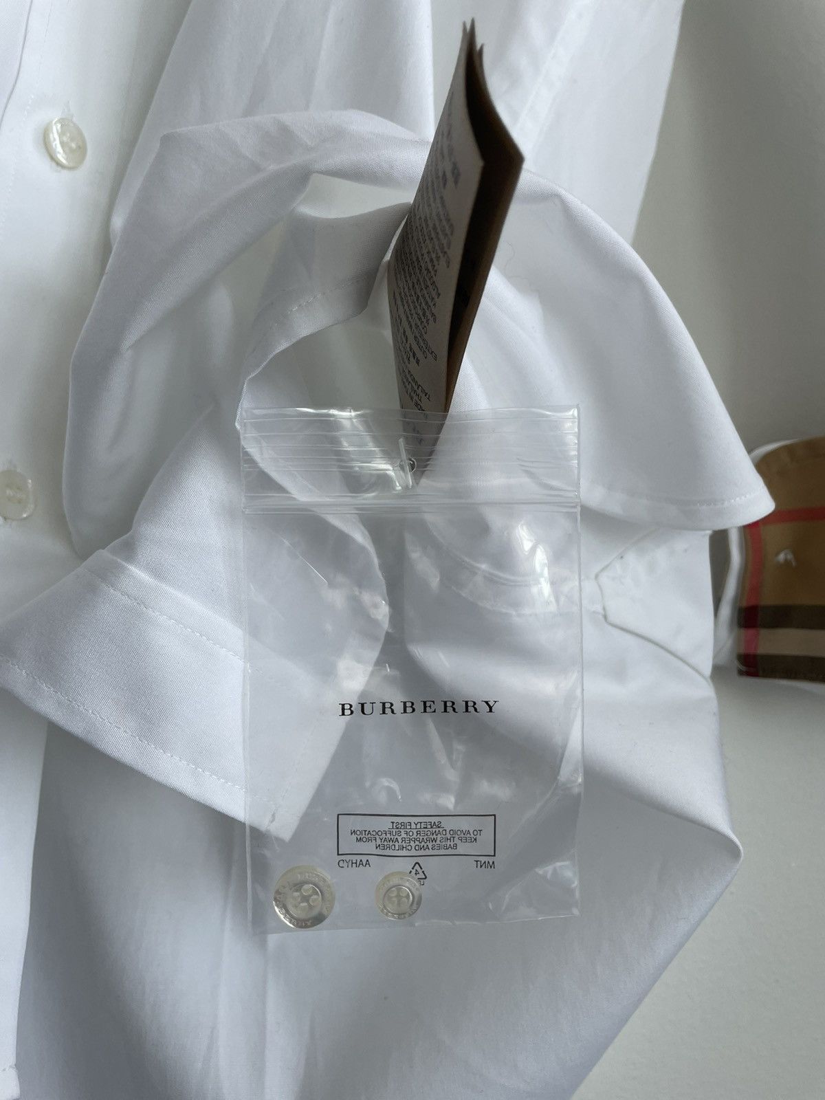 Burberry Brand New Rare Classic Iconic Burberry Logo Check Shirt Size US M / EU 48-50 / 2 - 24 Thumbnail