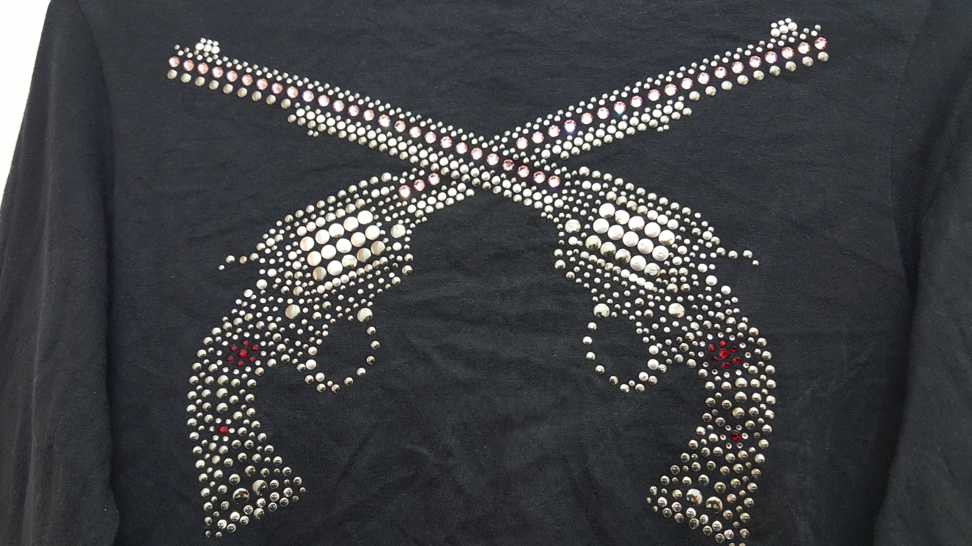 Roar GRAIL 🔥 CROSS GUN SWAROVSKI REBEL GLAM TEE Size XS / US 0-2 / IT 36-38 - 10 Thumbnail