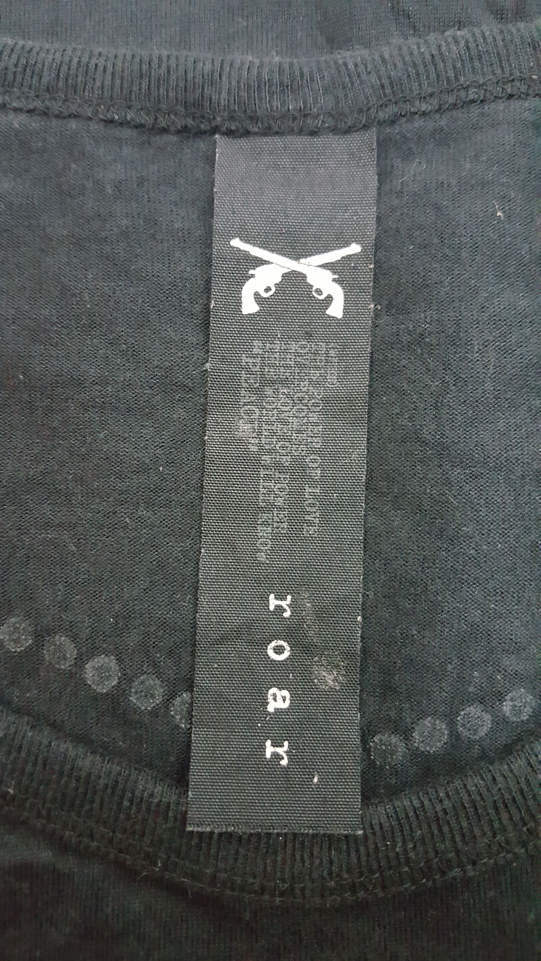 Roar GRAIL 🔥 CROSS GUN SWAROVSKI REBEL GLAM TEE Size XS / US 0-2 / IT 36-38 - 7 Thumbnail