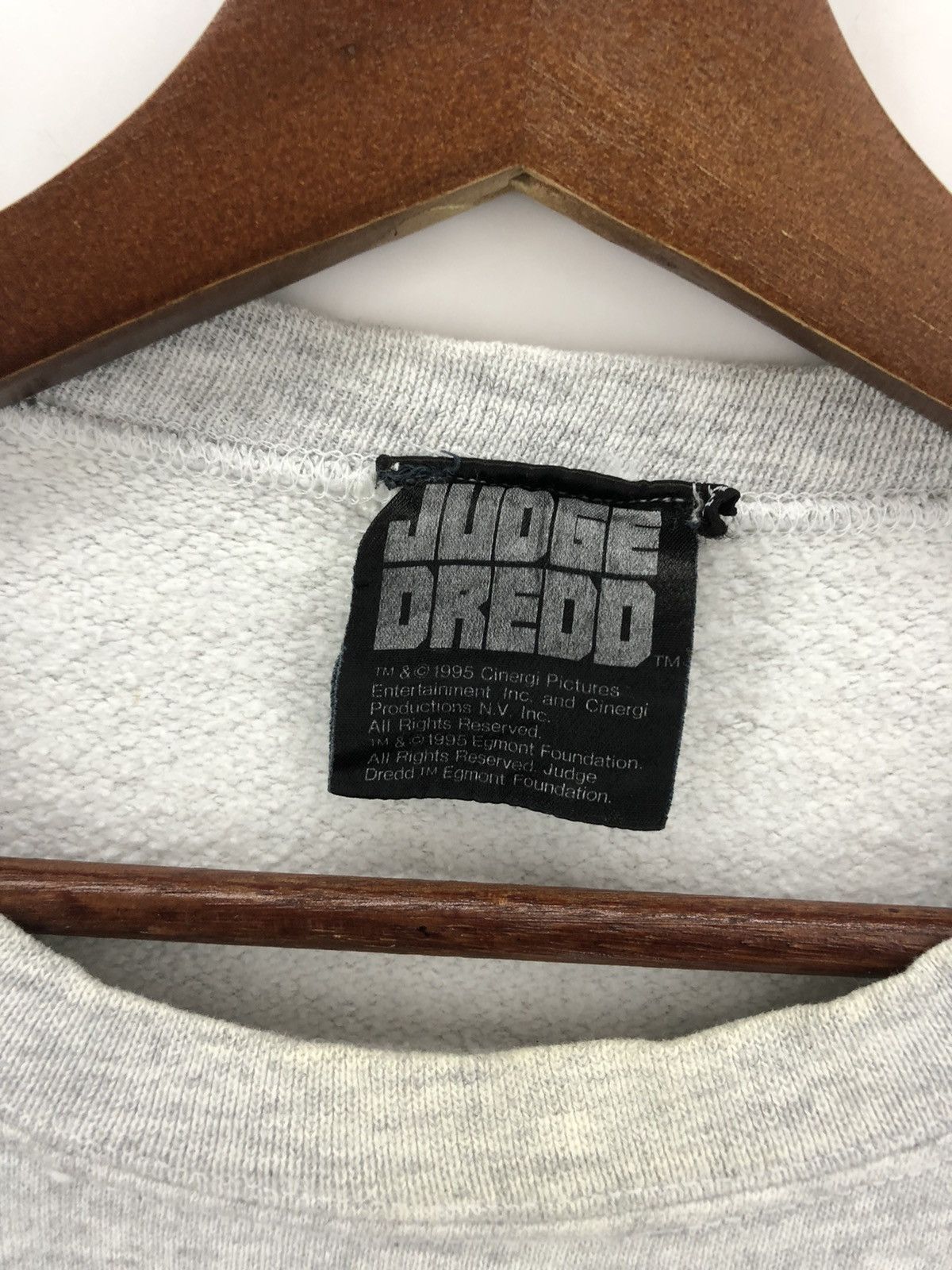 Vintage Vintage 90s Judge Dredd Movie Crewneck Size US M / EU 48-50 / 2 - 5 Thumbnail