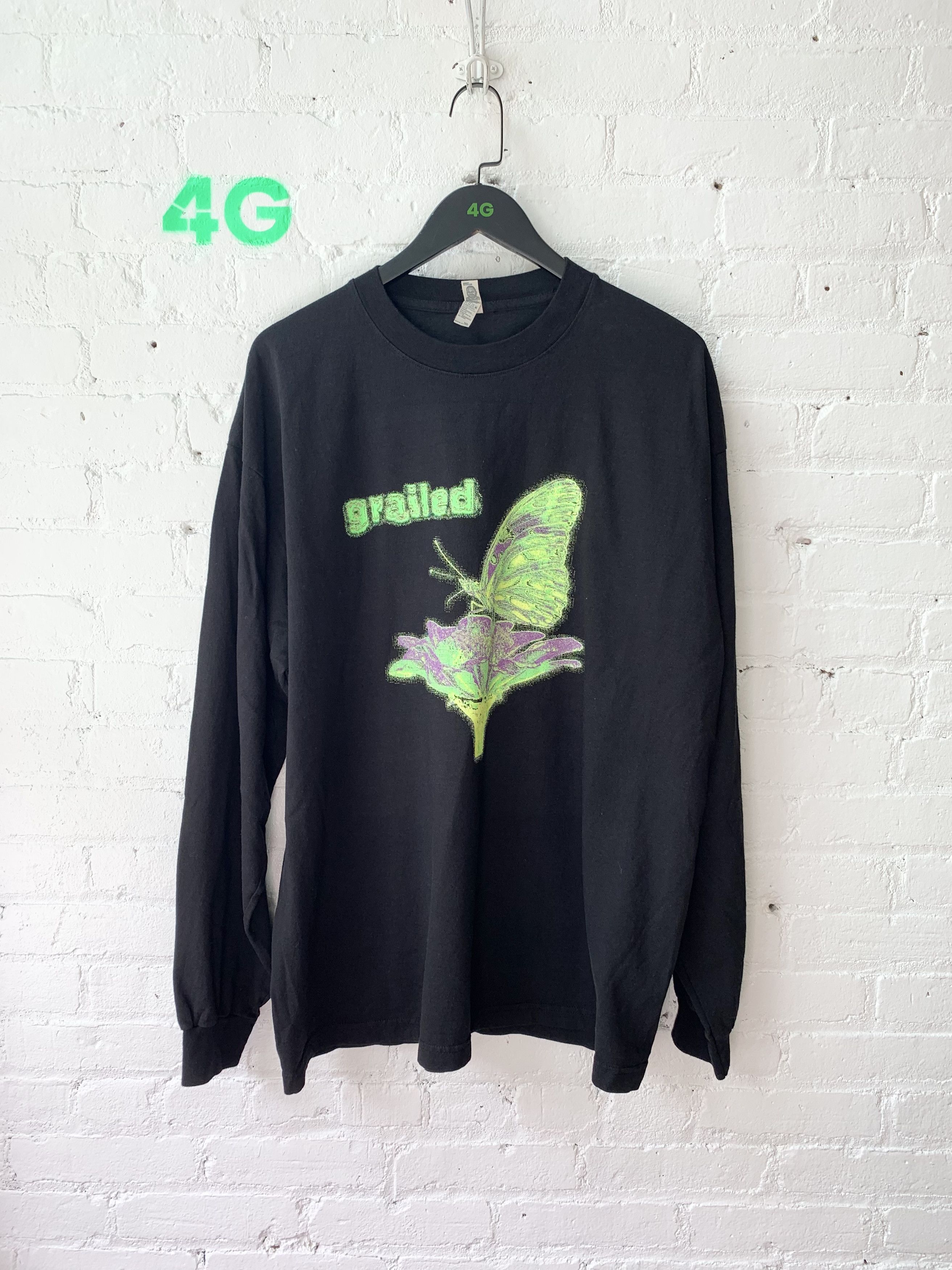 Friends and Family 4G Butterfly Tee Sz XL