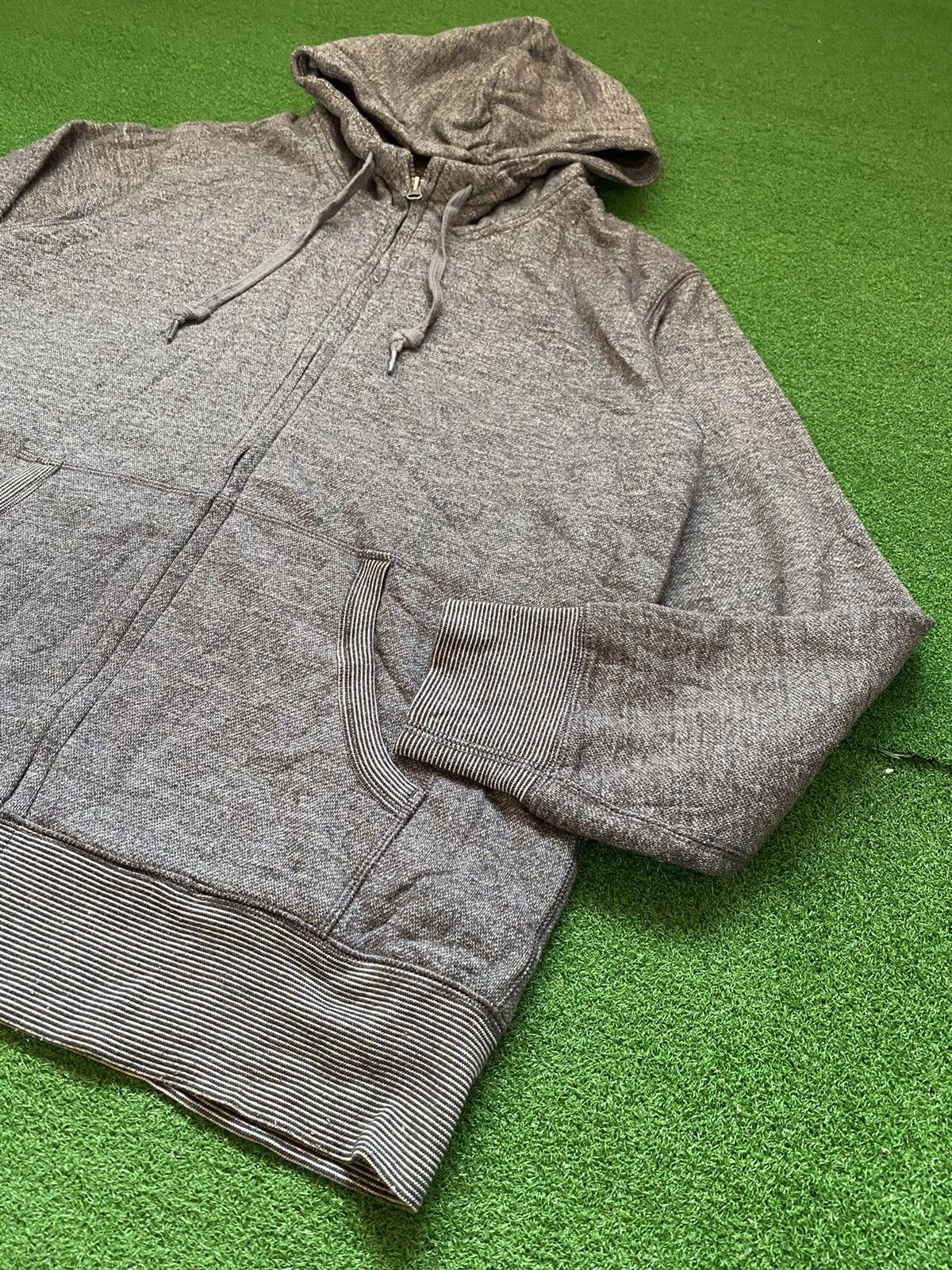 Uniqlo UNIQLO HOODIE ZIPPER Size US L / EU 52-54 / 3 - 2 Thumbnail
