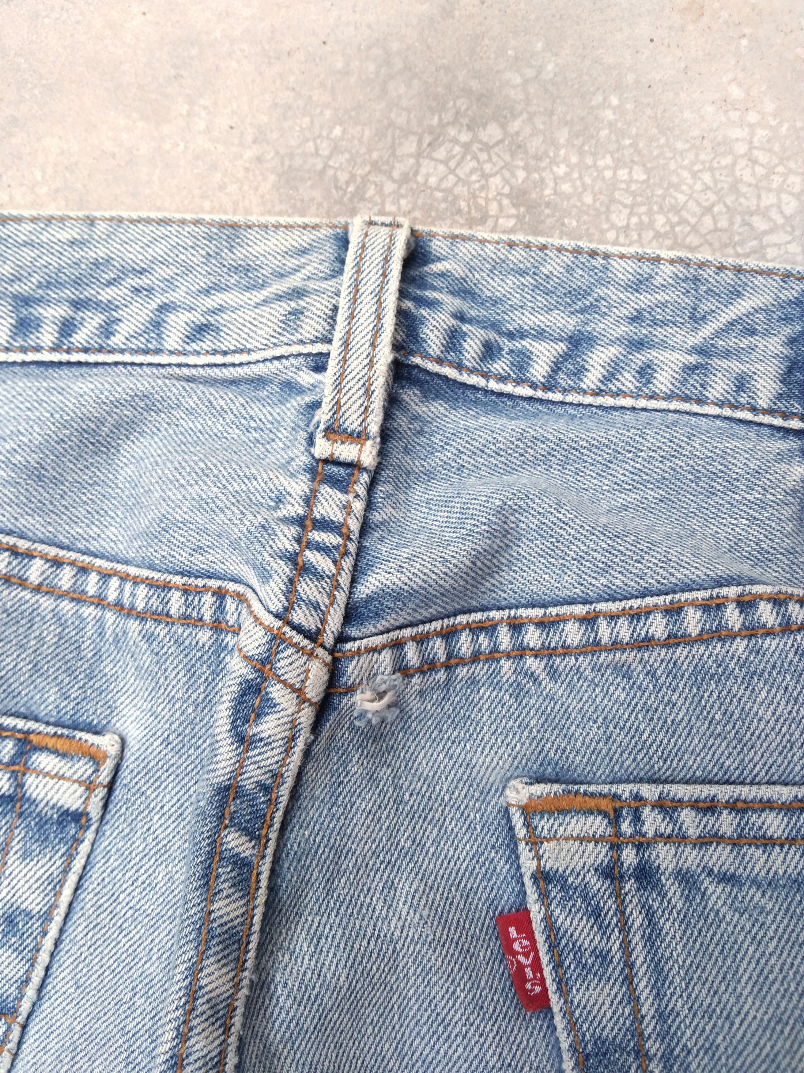 Levi's Vintage Levi's 501 Faded Blue Distressed Jeans 34x31 Size US 34 / EU 50 - 4 Thumbnail