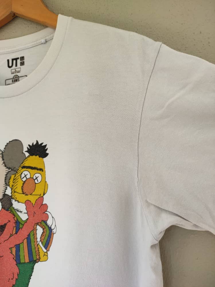 Cartoon Network Uniqlo Kaws Sesame Street T Size US M / EU 48-50 / 2 - 2 Thumbnail