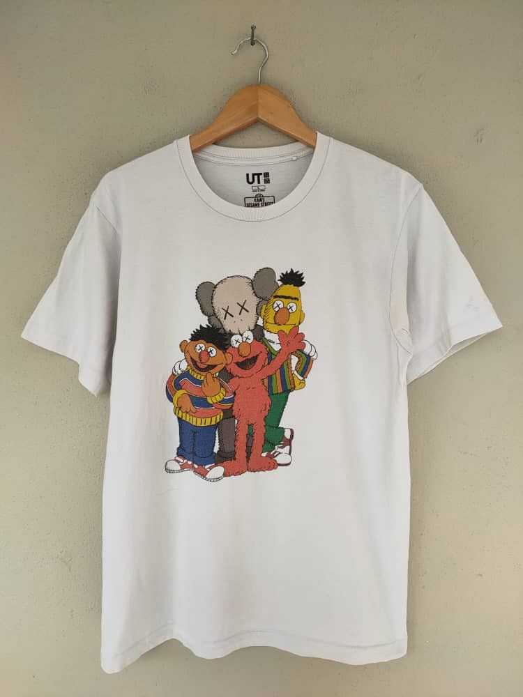 Cartoon Network Uniqlo Kaws Sesame Street T Size US M / EU 48-50 / 2 - 1 Thumbnail