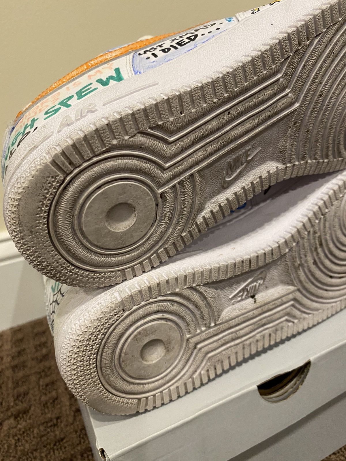 Vlone Vlone x Pauly x Nike Air Force 1 Low “Mase” Size US 10 / EU 43 - 17 Thumbnail