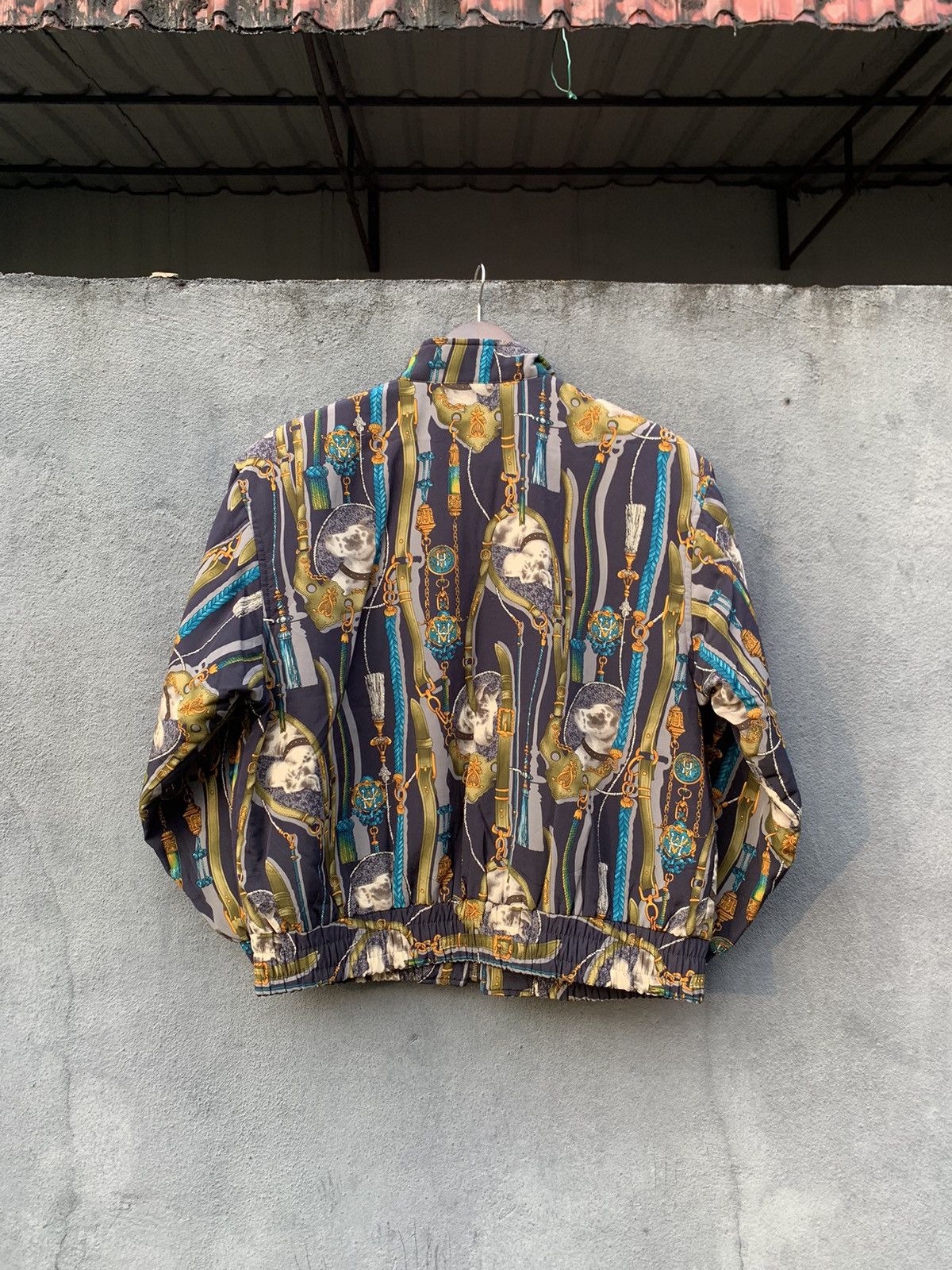 Japanese Brand Vintage Graphic Tees Bomber Jacket (Woman) Size US S / EU 44-46 / 1 - 4 Thumbnail
