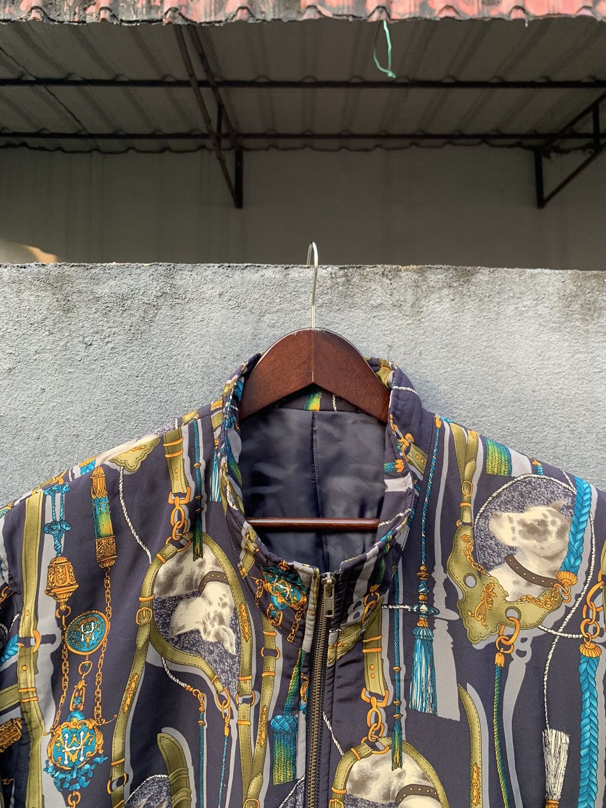 Japanese Brand Vintage Graphic Tees Bomber Jacket (Woman) Size US S / EU 44-46 / 1 - 6 Thumbnail
