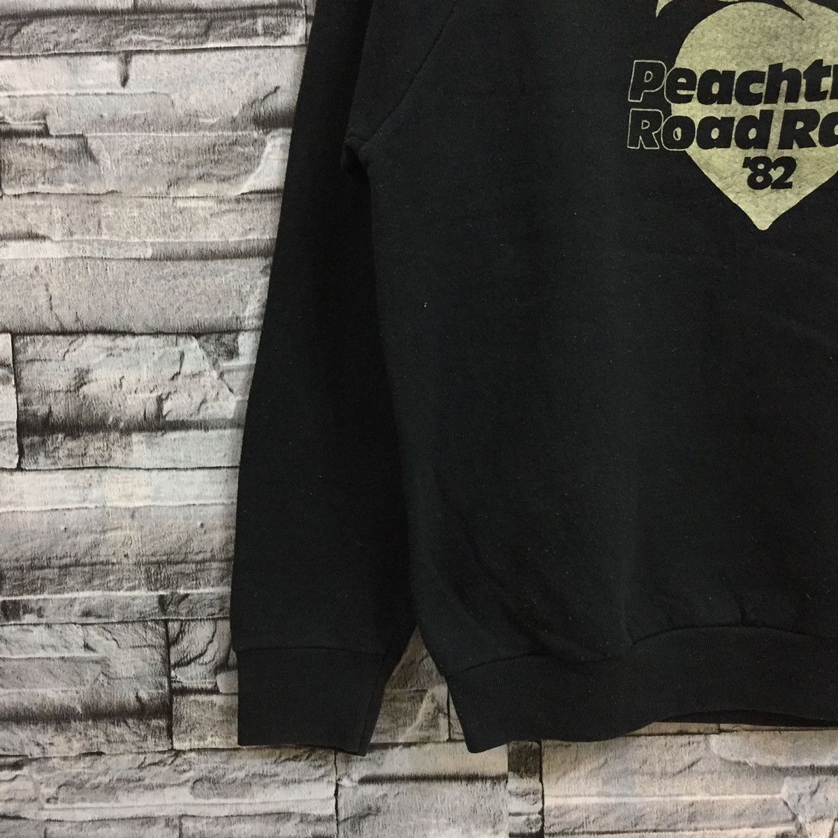 Fruit Of The Loom Vtg 80s fruit of the loom sweatshirt peachtree roadrace 82 Size US M / EU 48-50 / 2 - 4 Thumbnail