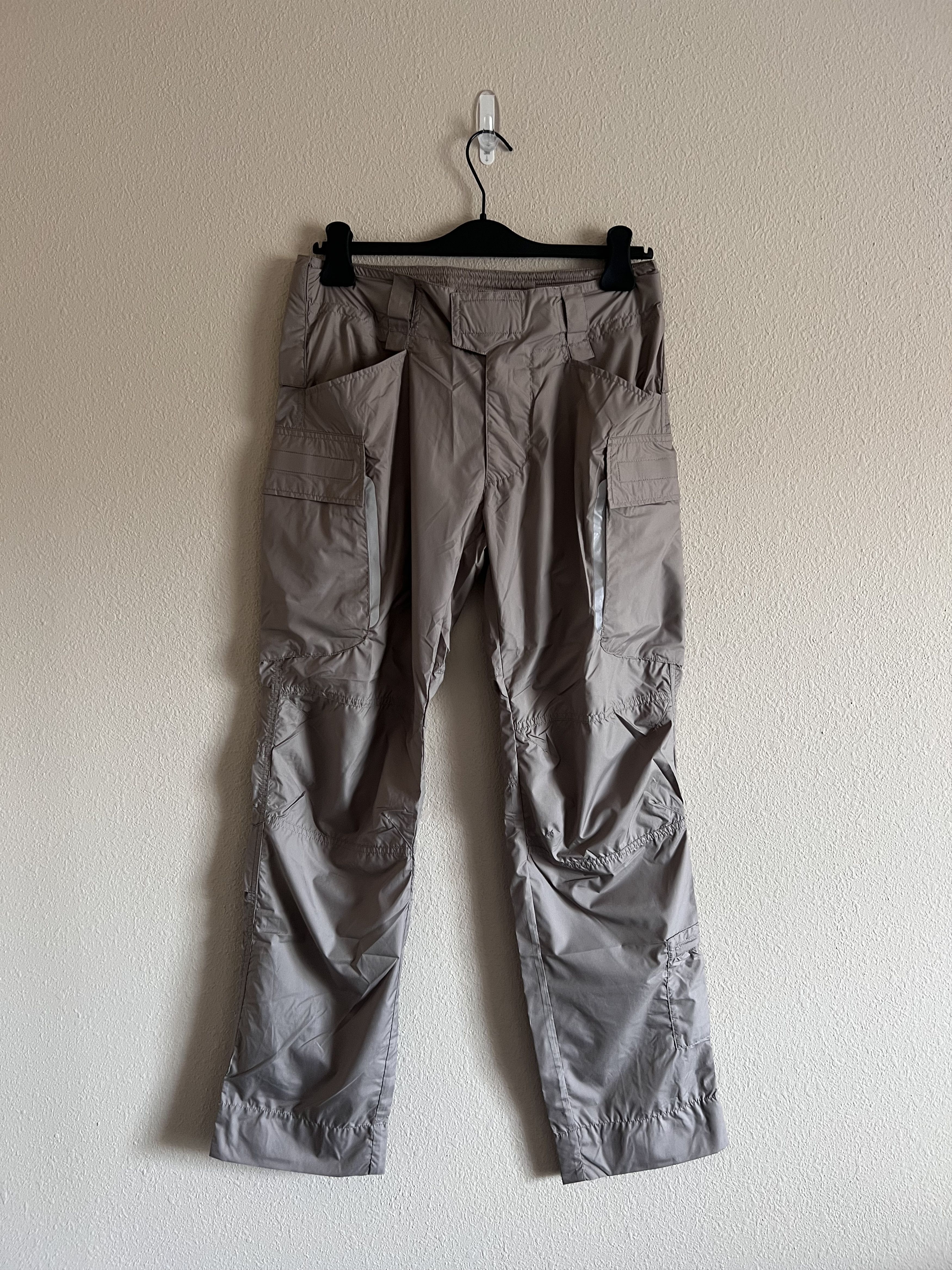 1017 ALYX 9SM 1017 Alyx 9SM Tactical Pants in Taupe Size US 32 / EU 48 - 1 Thumbnail