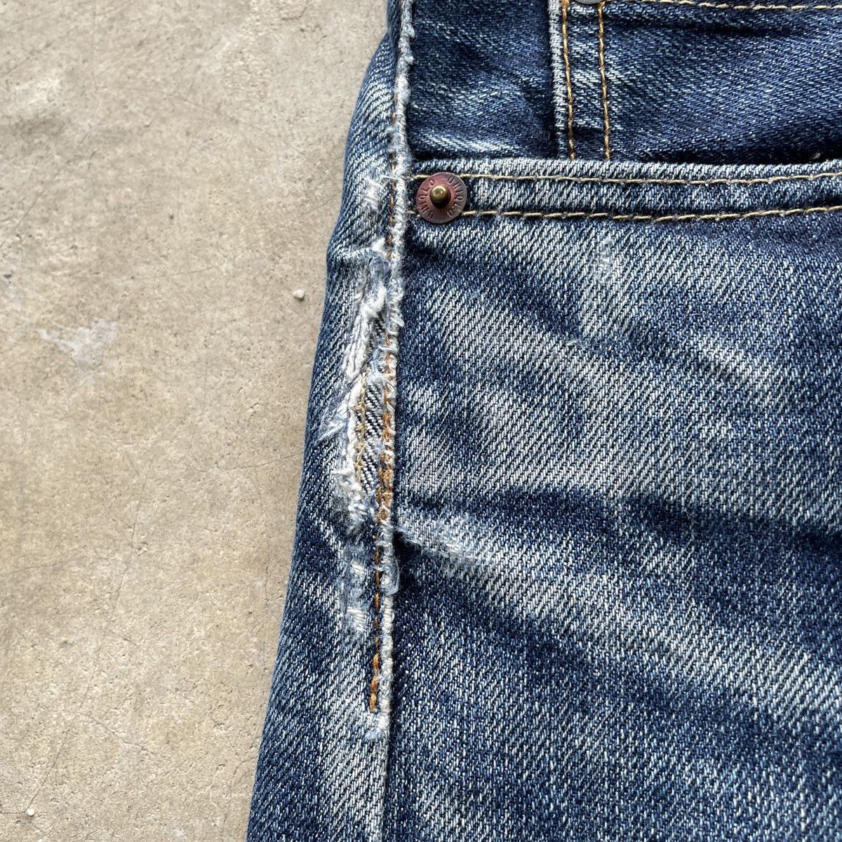 Japanese Brand Vintage Japanese Jeans W32x29 Japanese Faded Denim Pants Size US 32 / EU 48 - 5 Thumbnail
