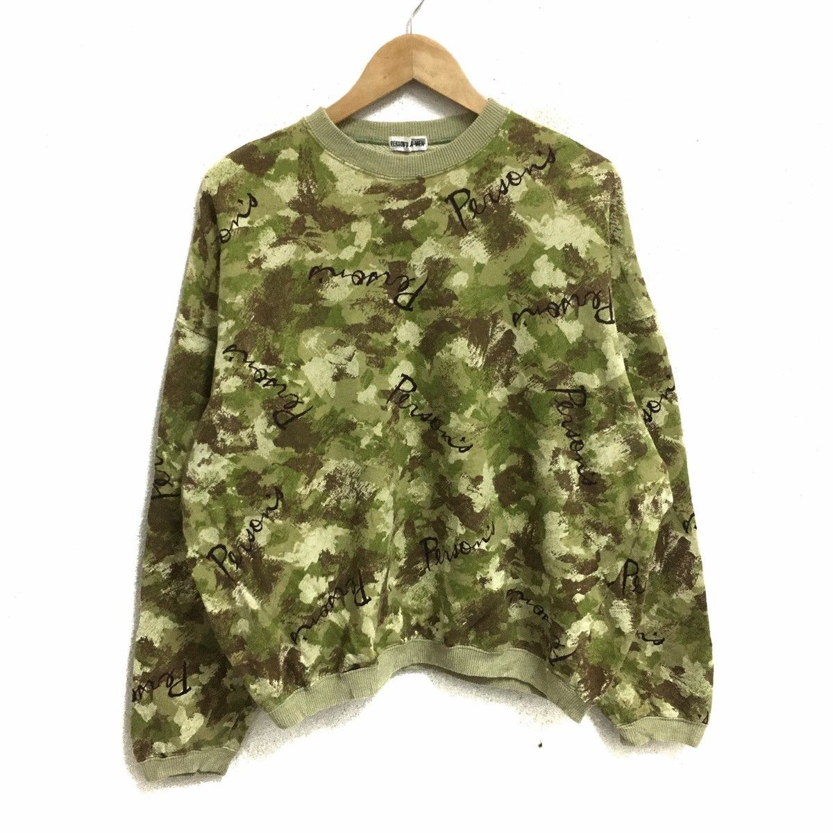 image of Vintage Person For Men Camouflage Sweatshirts in Green (Size XL)