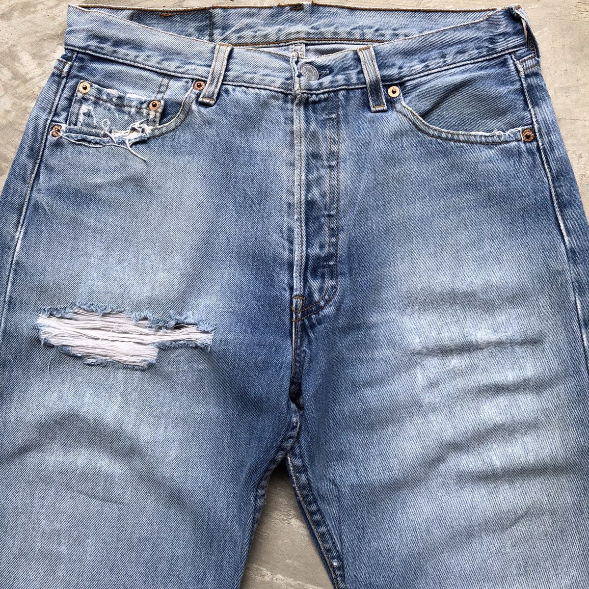 Levi's Vintage Clothing × Vintage Vintage Levis 90s 501 distressed denim light blue wash Size US 29 - 4 Thumbnail