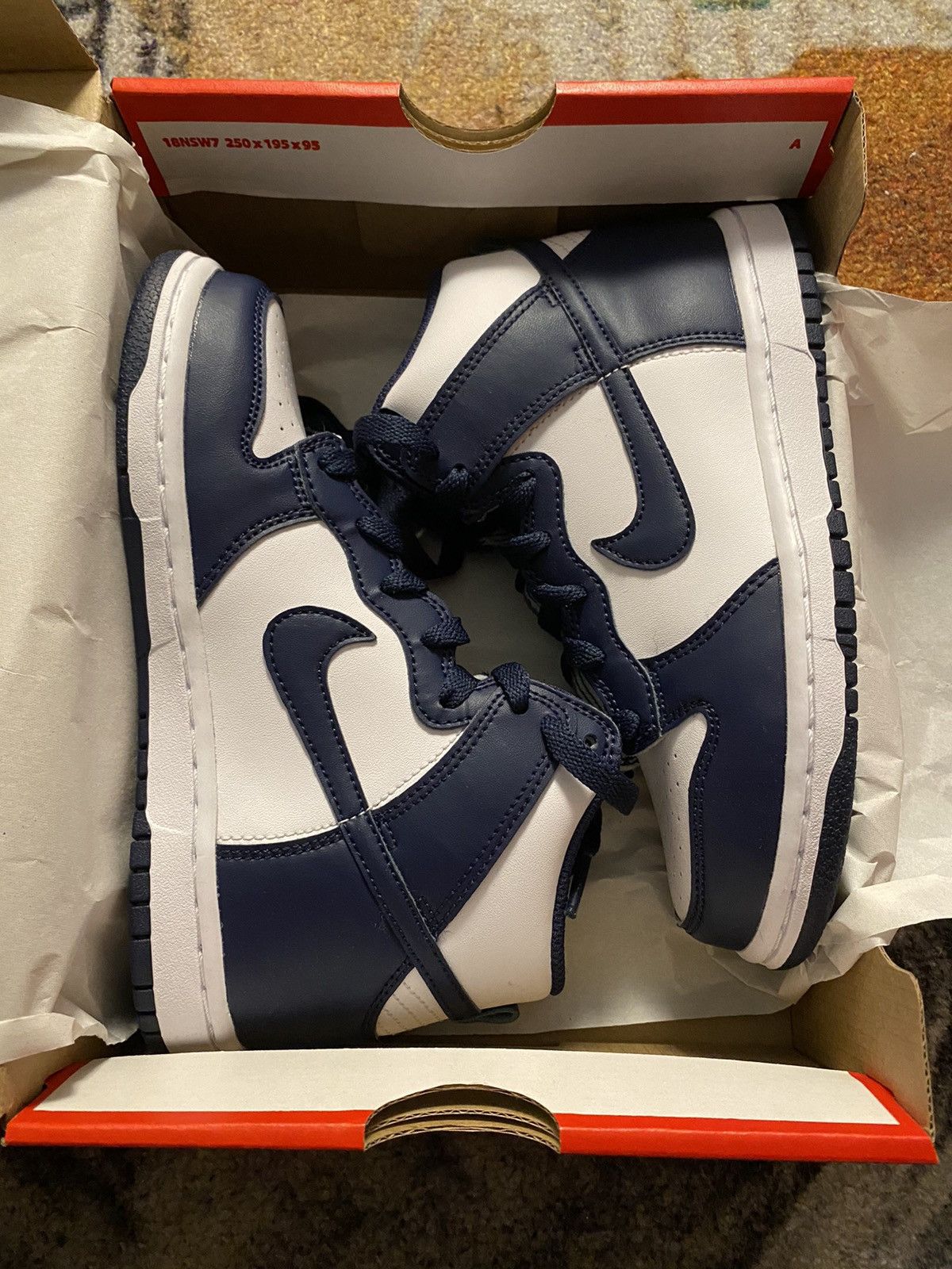Nike Nike Dunk High Championship Navy (1Y PRESCHOOL) Size US 5 / EU 37 - 1 Thumbnail