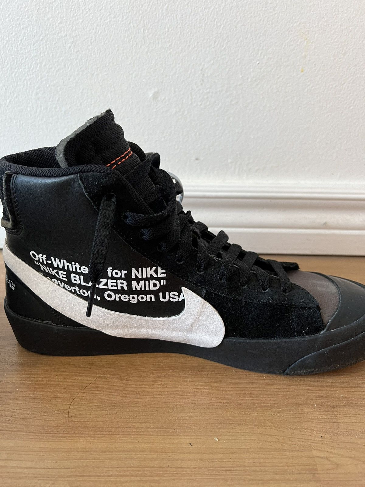Nike Off-White Blazer Grim Reaper signed by Yeezy Busta