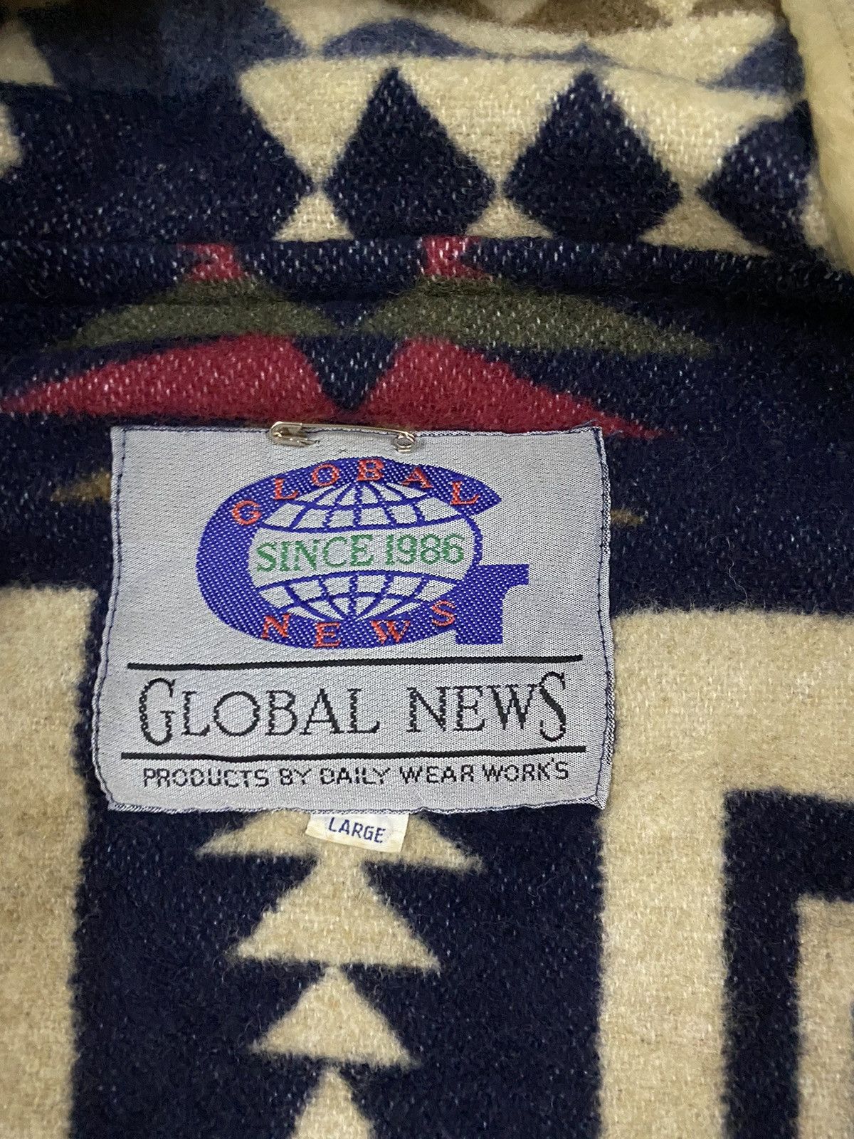 Japanese Brand × Pendleton × Vintage Vtg❌Global News Duffle Coat Jacket Chimayo Rug Wool Blend Size US L / EU 52-54 / 3 - 8 Thumbnail