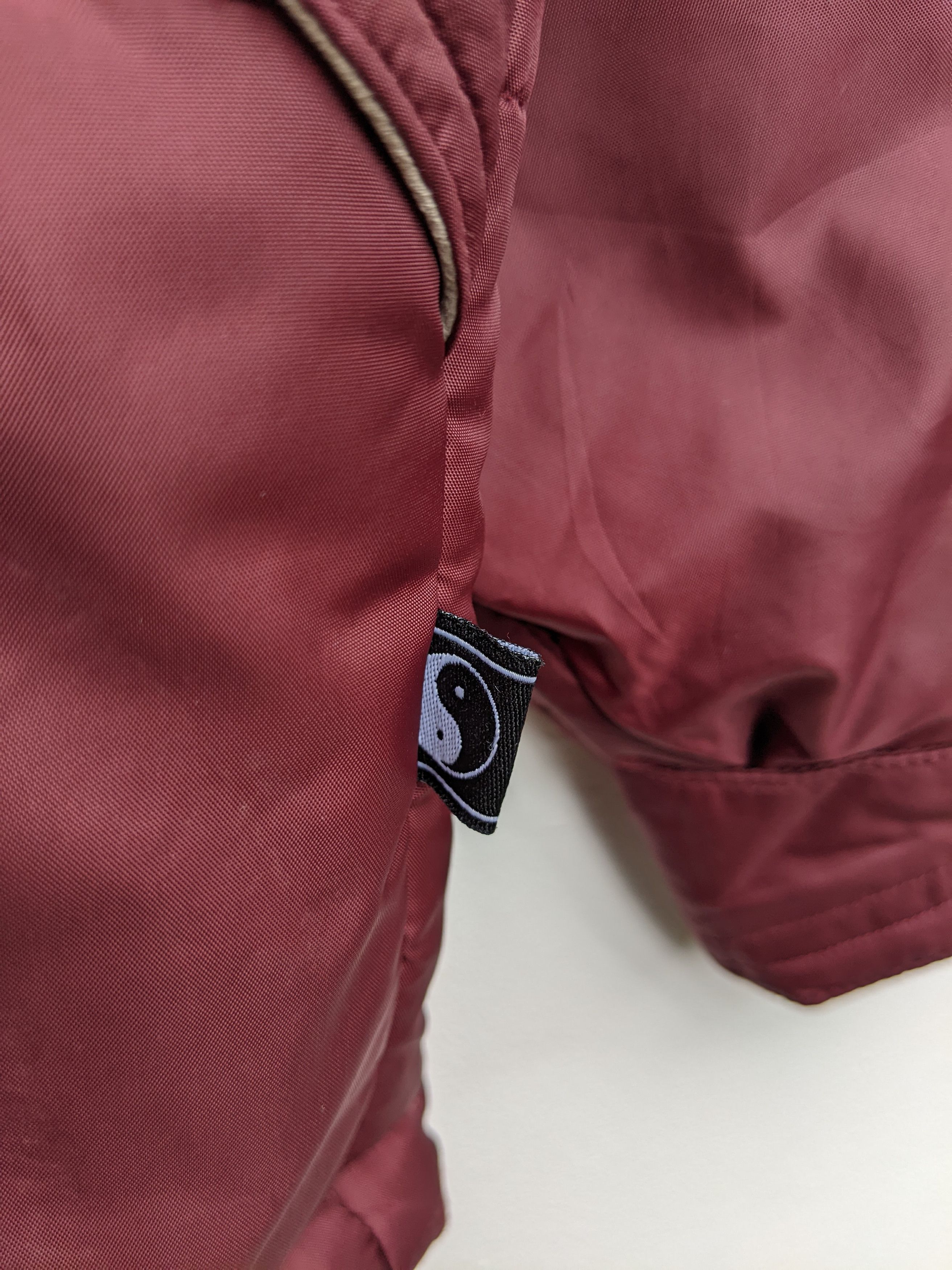 Other Vintage T&C Surf Design Puffer Jacket Size US L / EU 52-54 / 3 - 7 Thumbnail