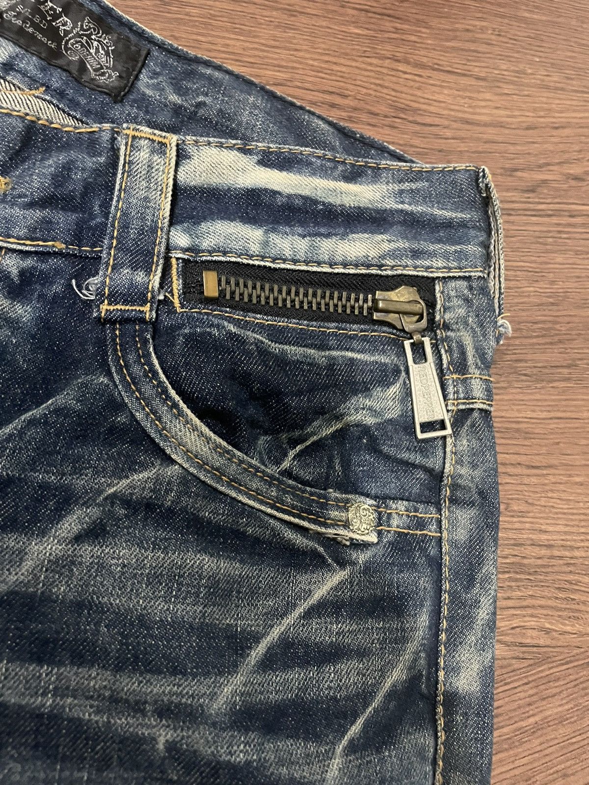 Japanese Brand Japanese Brand Red Pepper Stone Wash Skull Patches Jeans Size US 31 - 21 Thumbnail
