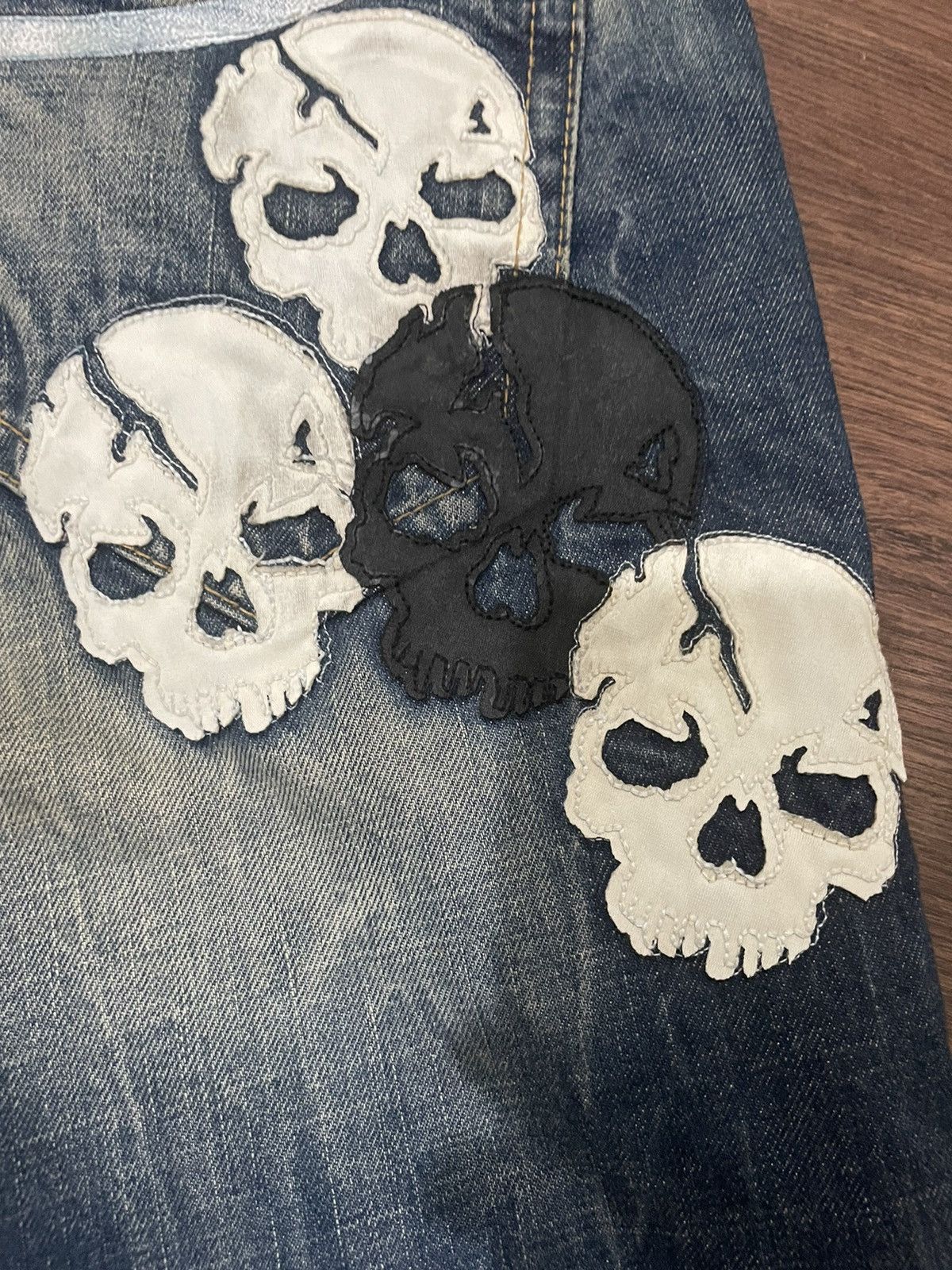 Japanese Brand Japanese Brand Red Pepper Stone Wash Skull Patches Jeans Size US 31 - 15 Thumbnail