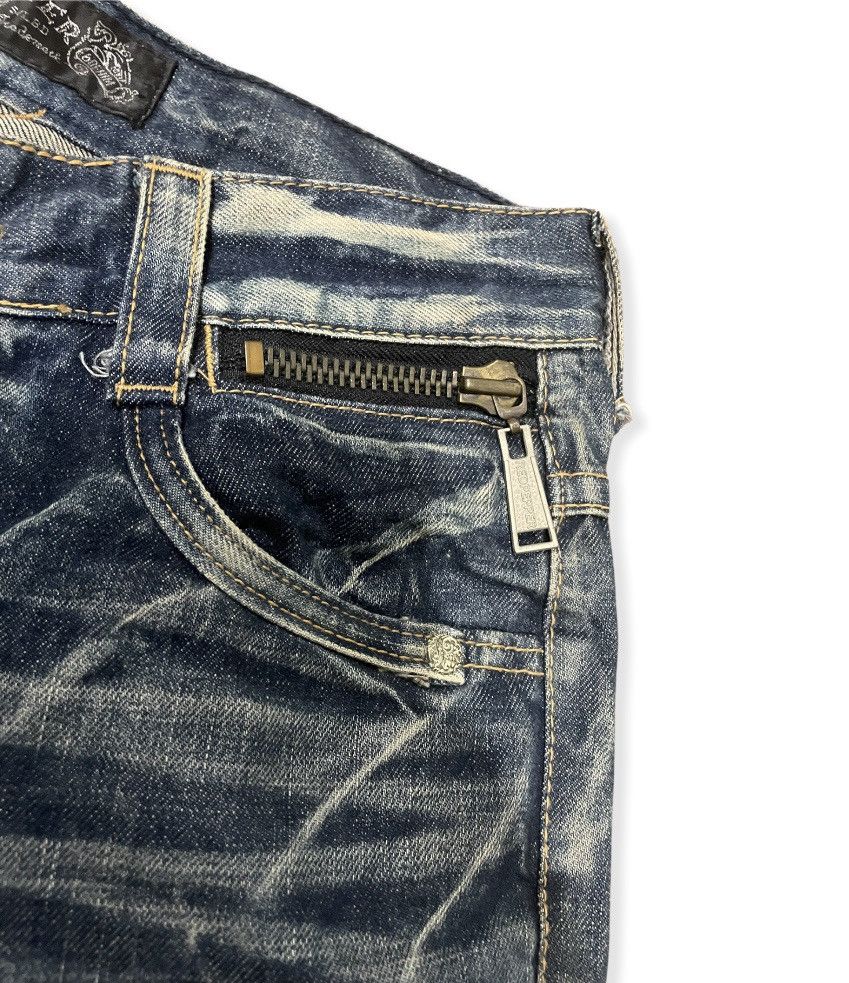 Japanese Brand Japanese Brand Red Pepper Stone Wash Skull Patches Jeans Size US 31 - 9 Thumbnail