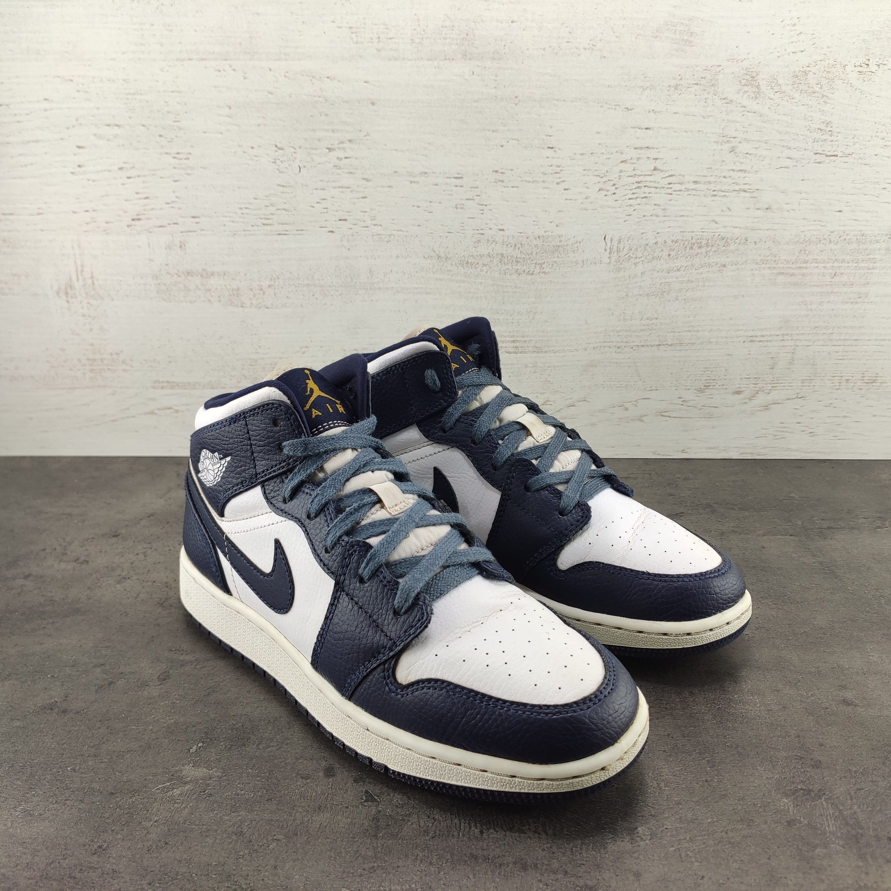 Nike Air Jordan GS White metallic gold Obsidian