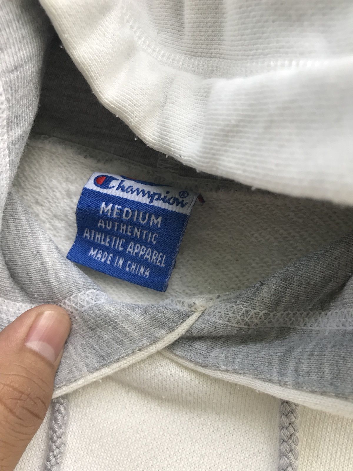 Champion Vintage Champion Big Spell Out Logo Hoodies Sweatshirt Size US M / EU 48-50 / 2 - 6 Thumbnail