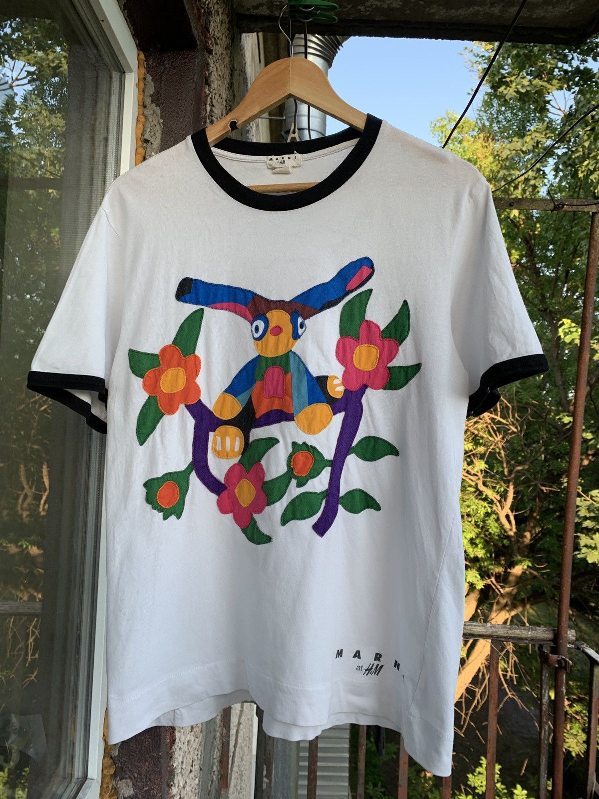 H&M Marni x H&M Art Embroidered Logo White T-Shirt Size US M / EU 48-50 / 2 - 1 Thumbnail