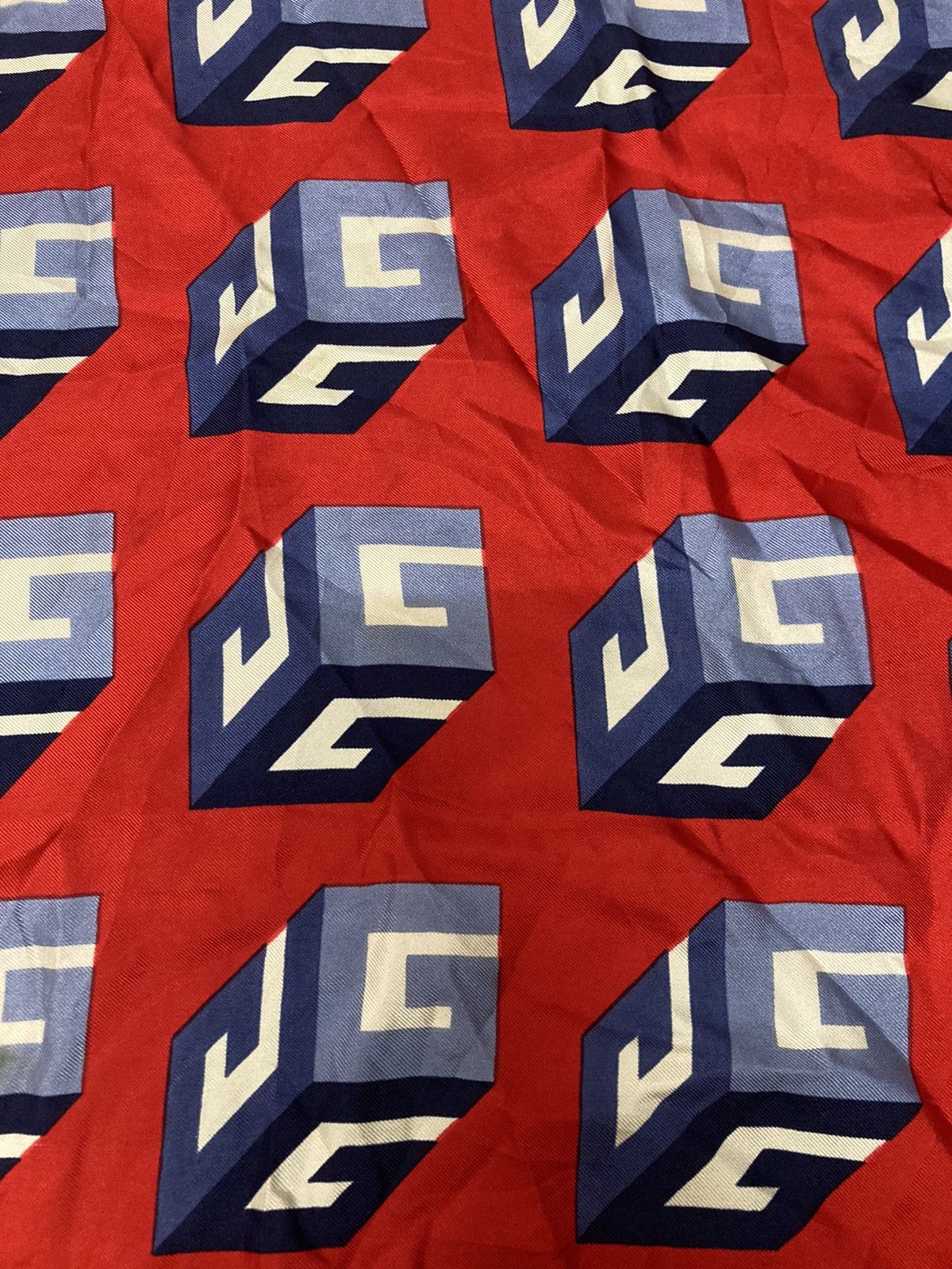 Gucci × Vintage Vintage Gucci silk wallpaper print scarf Size ONE SIZE - 3 Thumbnail