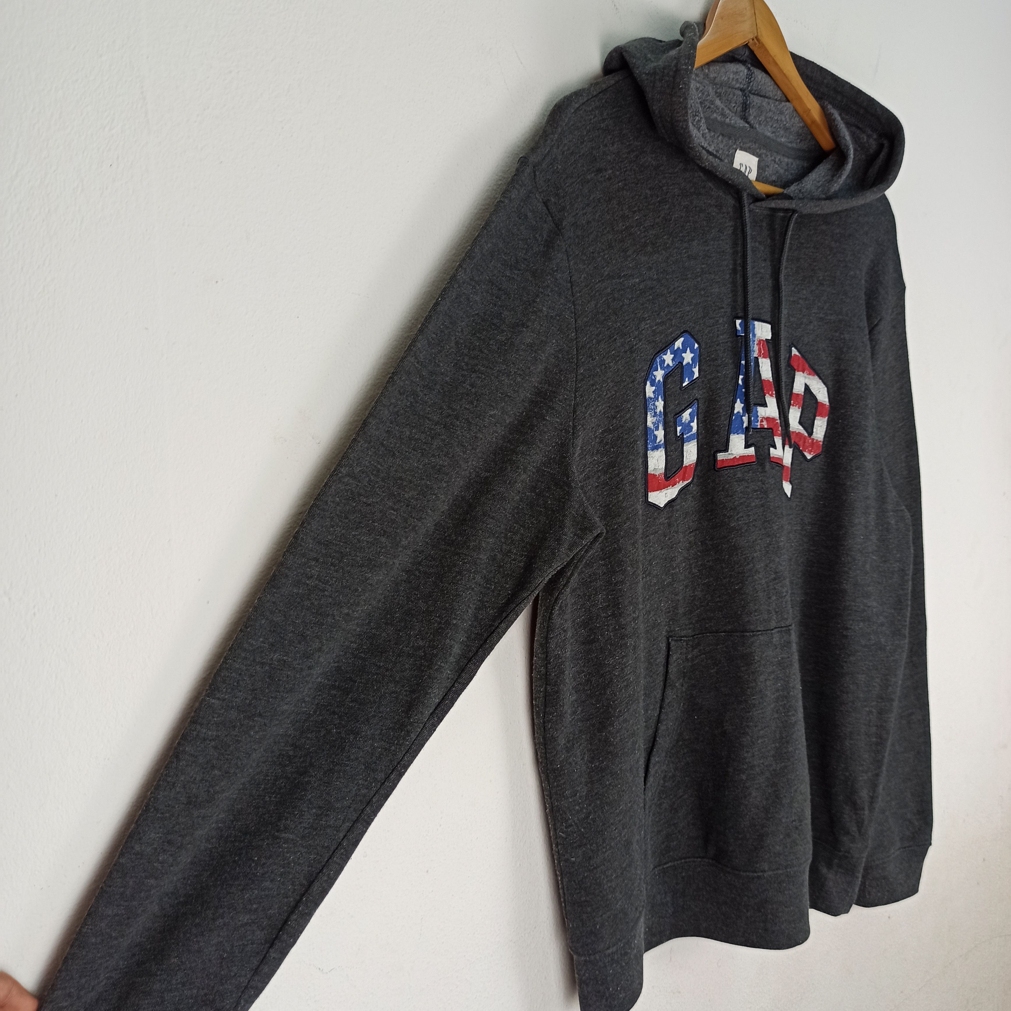 Gap Rare🔥 GAP USA Flat Big Logo Spell Out Hoodie Size US L / EU 52-54 / 3 - 4 Thumbnail