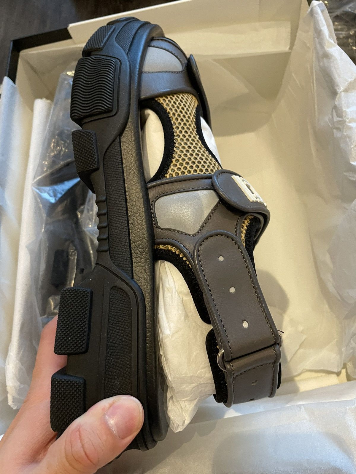 Gucci Rare Limited Edition Runway Leather Gucci Logo Sandal New Size US 9.5 / EU 42-43 - 17 Thumbnail