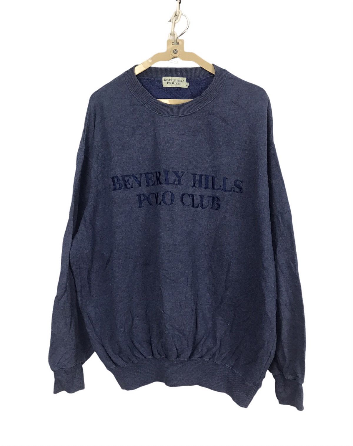 image of Beverly Hills Polo Club Beverly Hill Polo Club Spellout Distressed Sweatshirt in Black (Size XL)