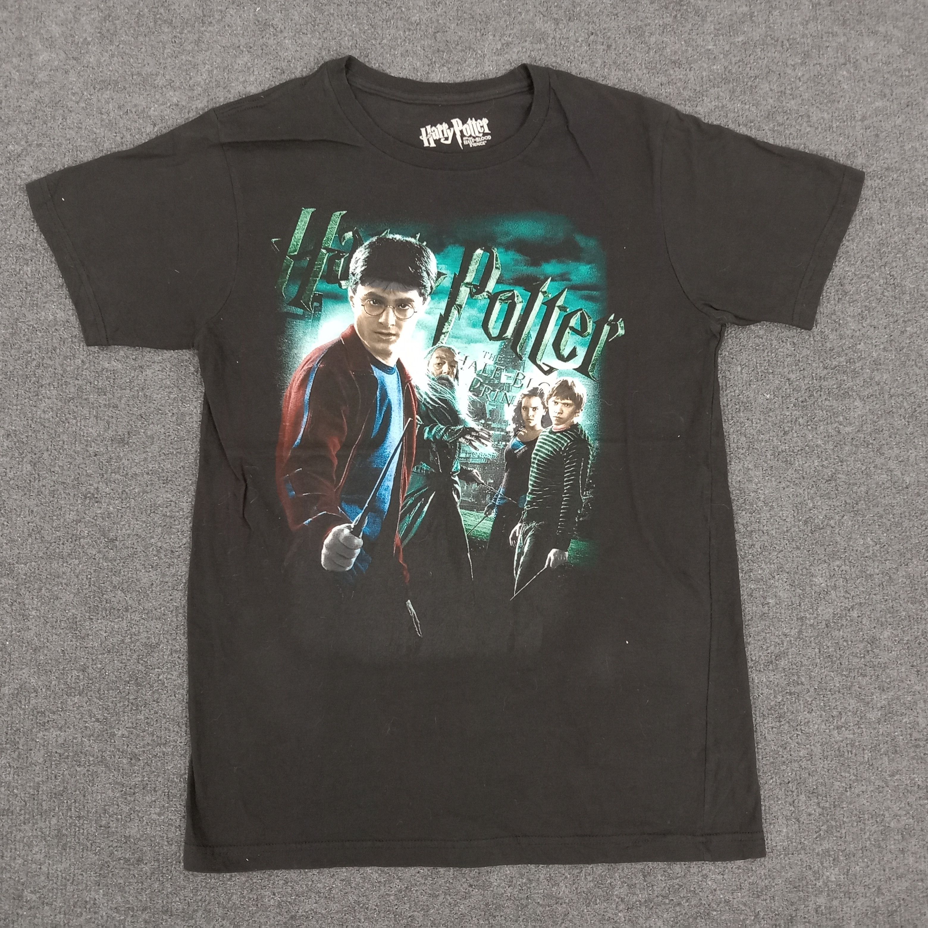 Vintage Harry Potter American Fantasy Movie Tshirt Size US M / EU 48-50 / 2 - 1 Thumbnail