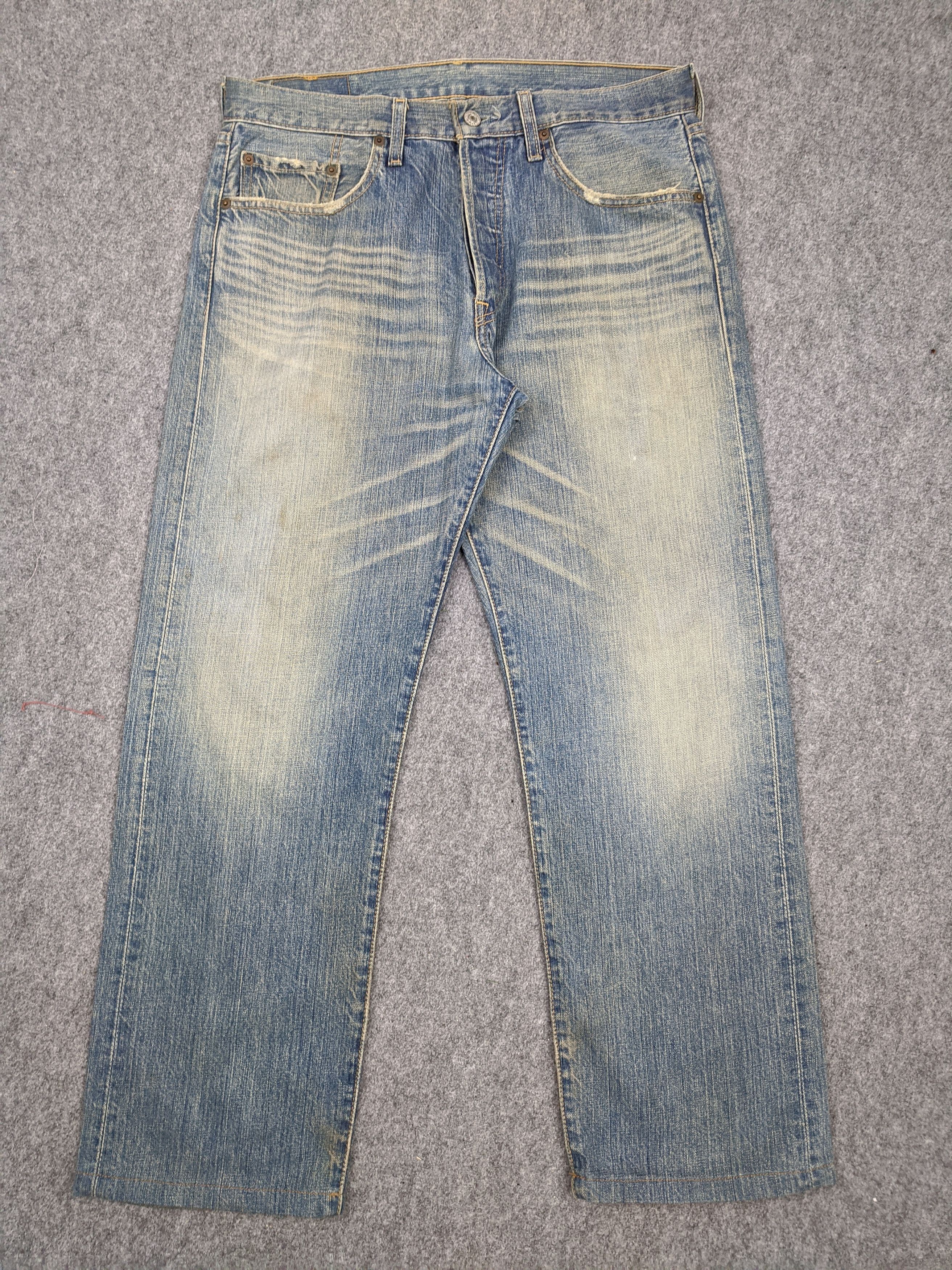 Vintage Levis 501 Faded Blue Jeans DP0584