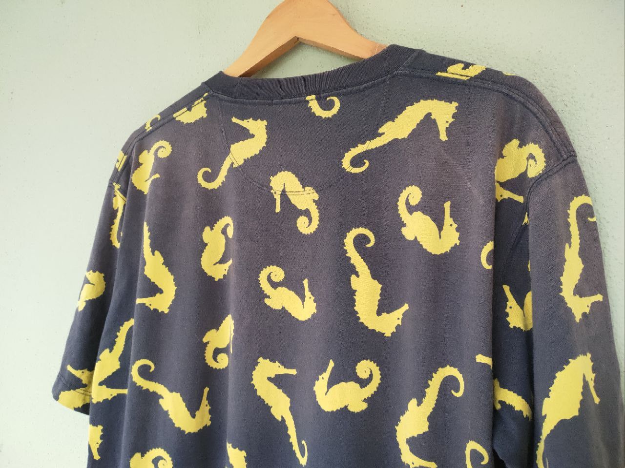 JW Anderson × Uniqlo J. W. Anderson Faded T Size US L / EU 52-54 / 3 - 4 Thumbnail
