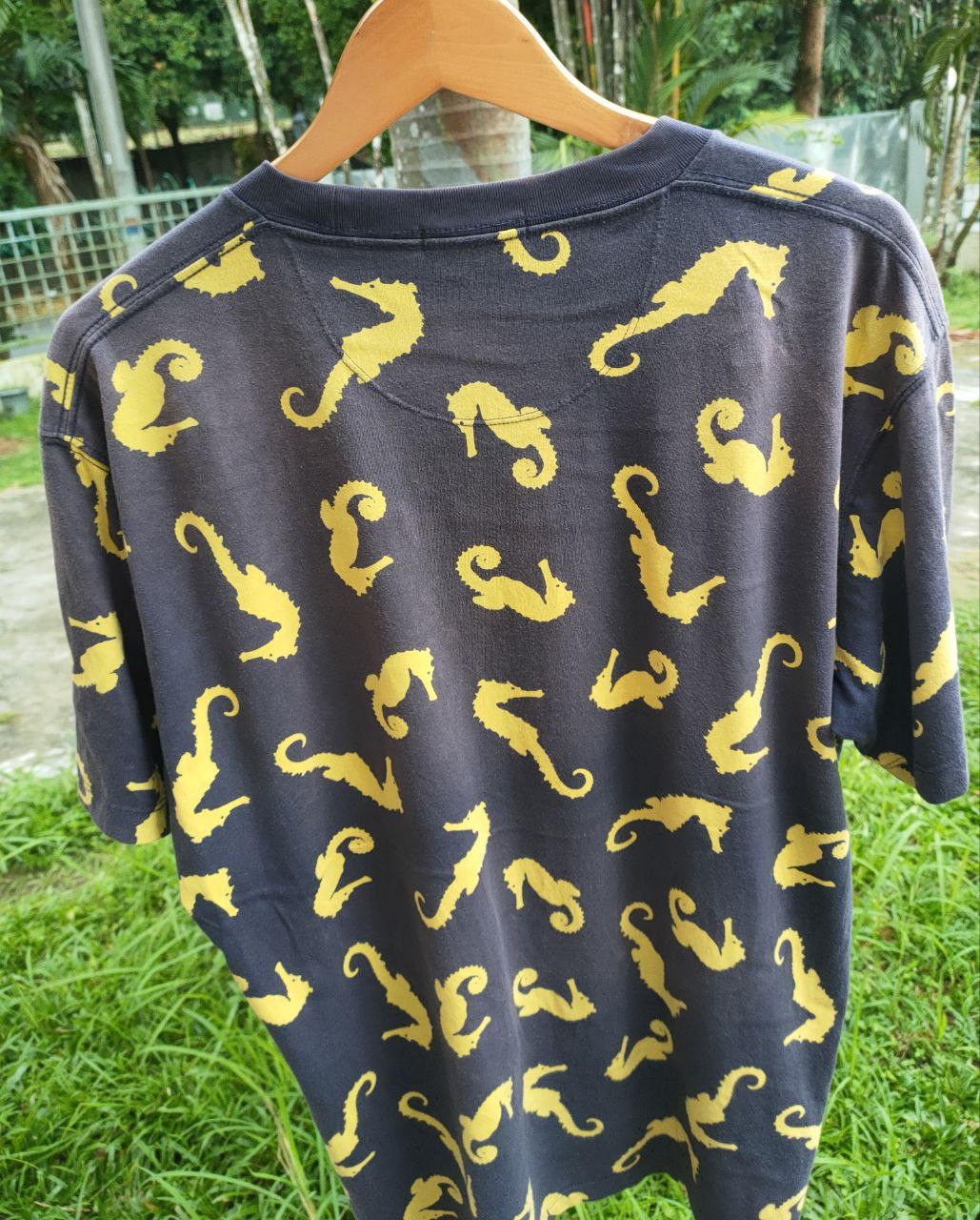 JW Anderson × Uniqlo J. W. Anderson Faded T Size US L / EU 52-54 / 3 - 3 Thumbnail