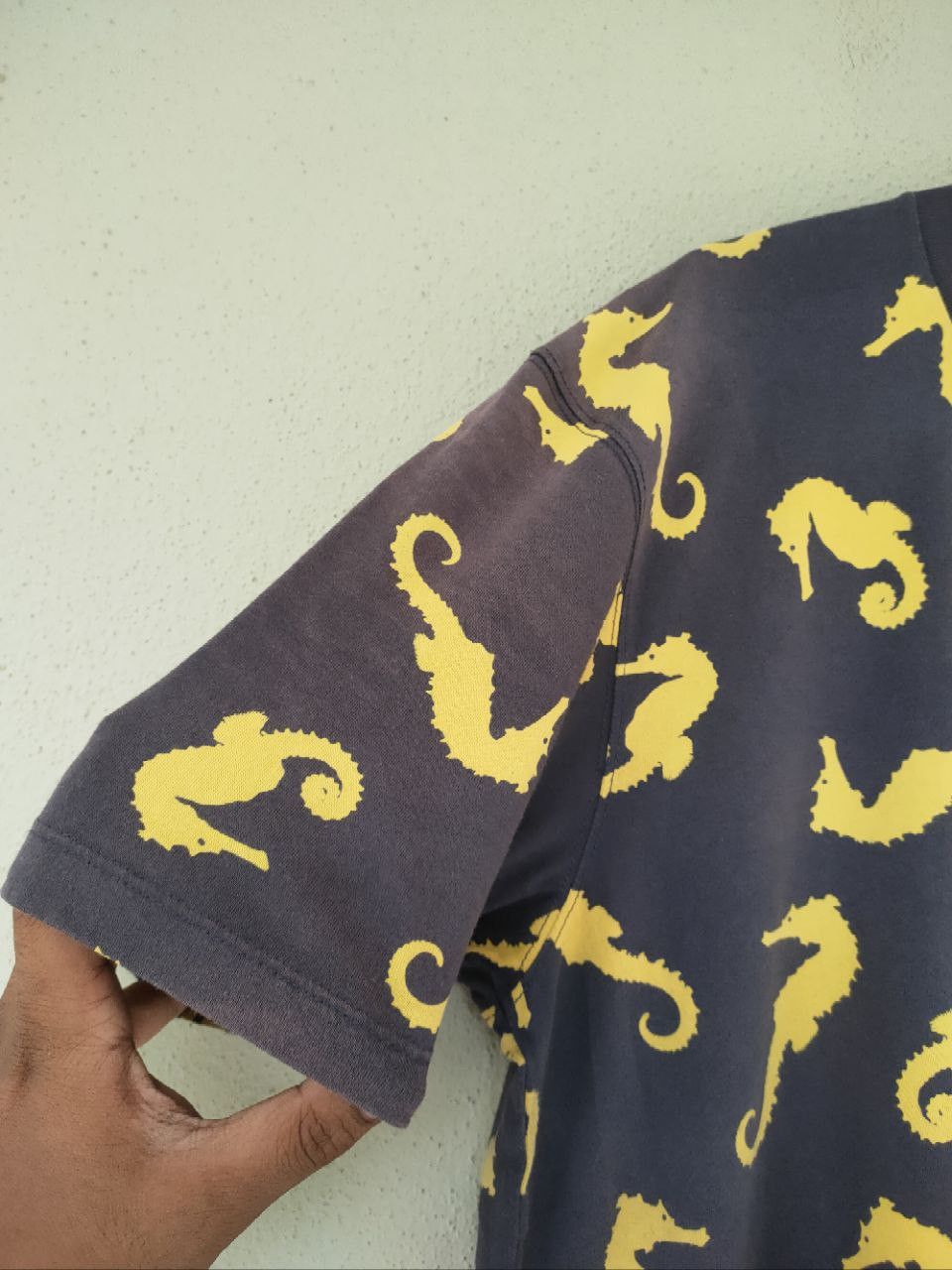 JW Anderson × Uniqlo J. W. Anderson Faded T Size US L / EU 52-54 / 3 - 7 Thumbnail