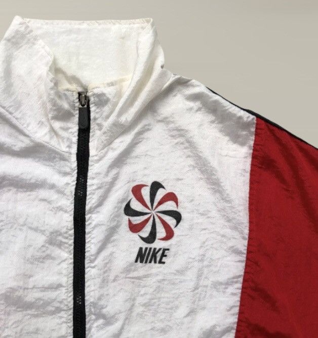 Nike 🔥RARE🔥Vintage 90s Nike Pinwheel Windbreaker Jacket Size US L / EU 52-54 / 3 - 4 Thumbnail