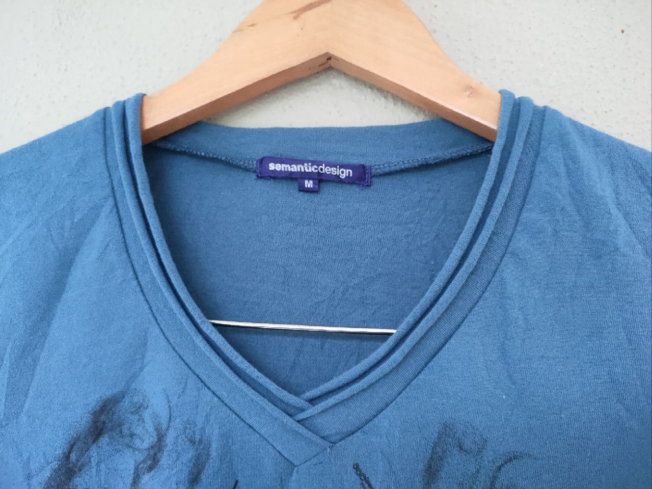 Beauty Beast Semantic T Size S / US 4 / IT 40 - 3 Thumbnail