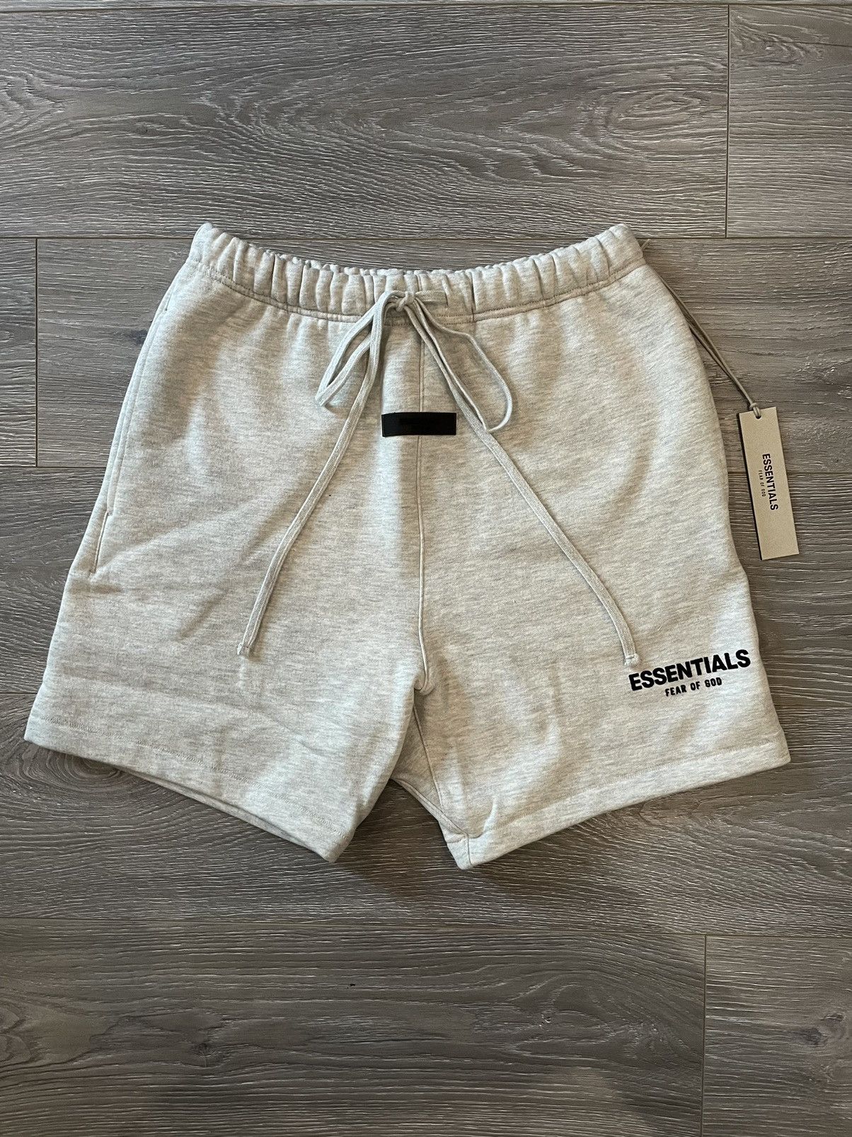 Fear of God Fear of God Essentials Light Oatmeal Shorts Size US 38 / EU 54 - 1 Thumbnail