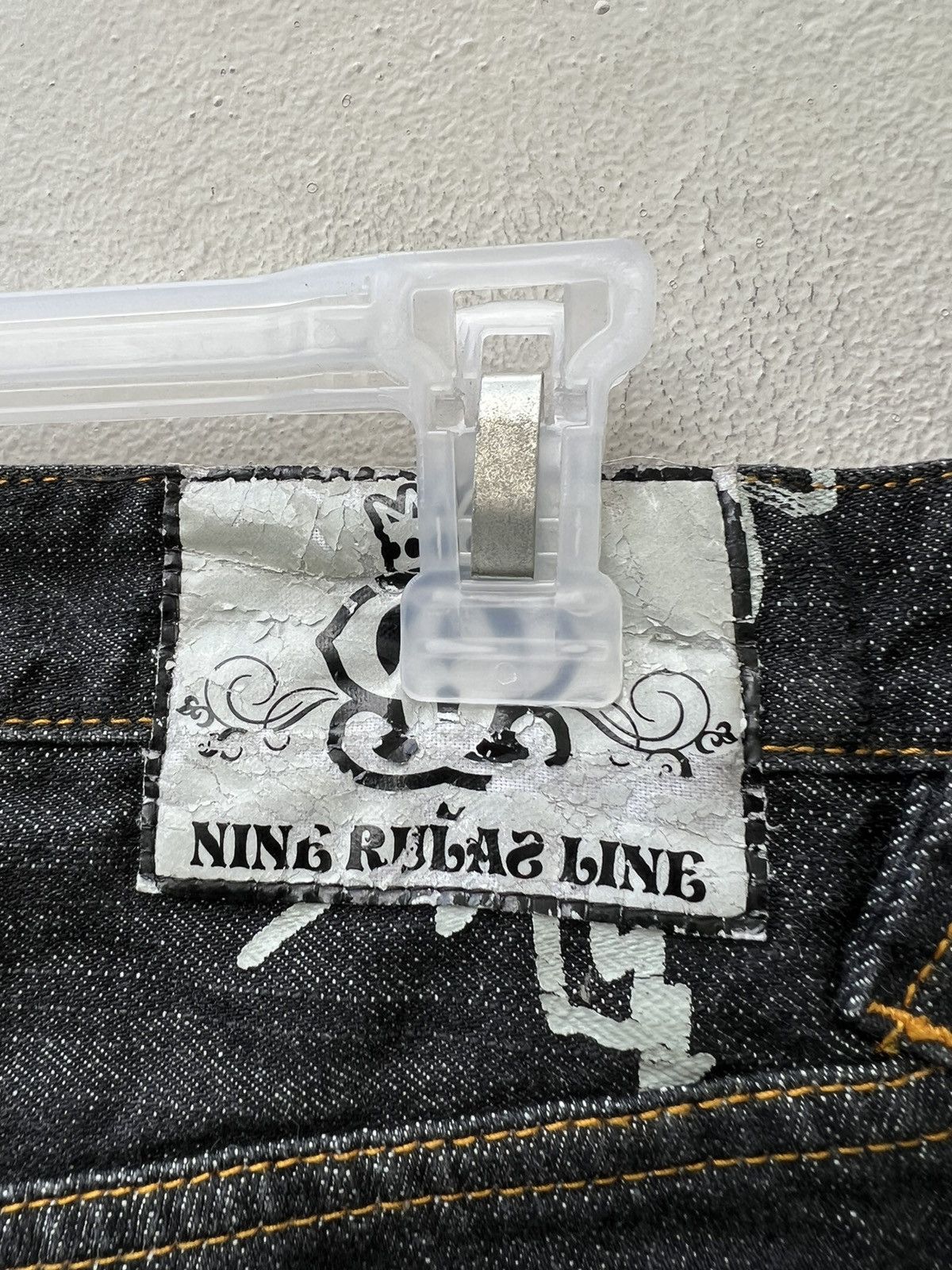 Vintage Nine Rulas Line Japan Thunderstruck Art Denim Jeans Size US 31 - 13 Thumbnail