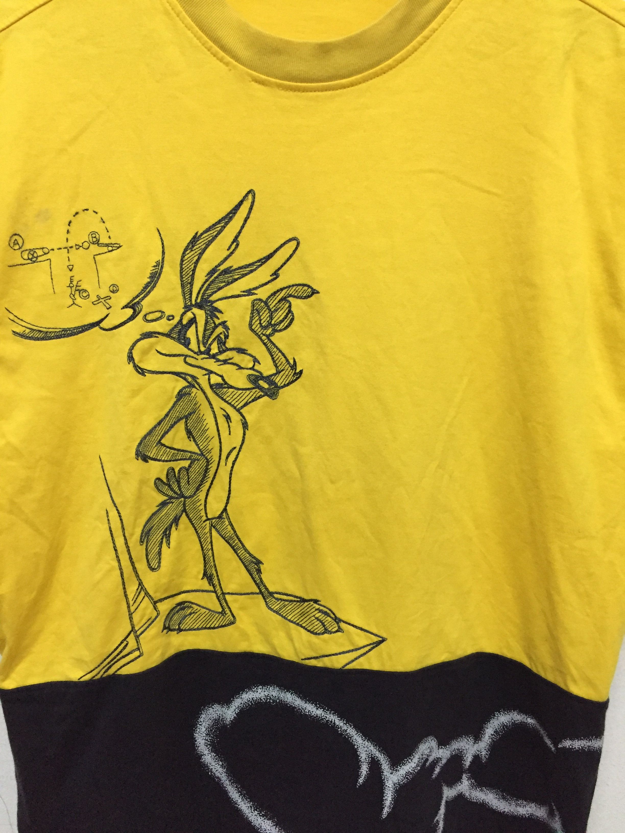Cartoon Network × Japanese Brand × Vintage Vtg 2001 Wile E. Coyote and the Road Runner chain stitch Size US L / EU 52-54 / 3 - 2 Thumbnail