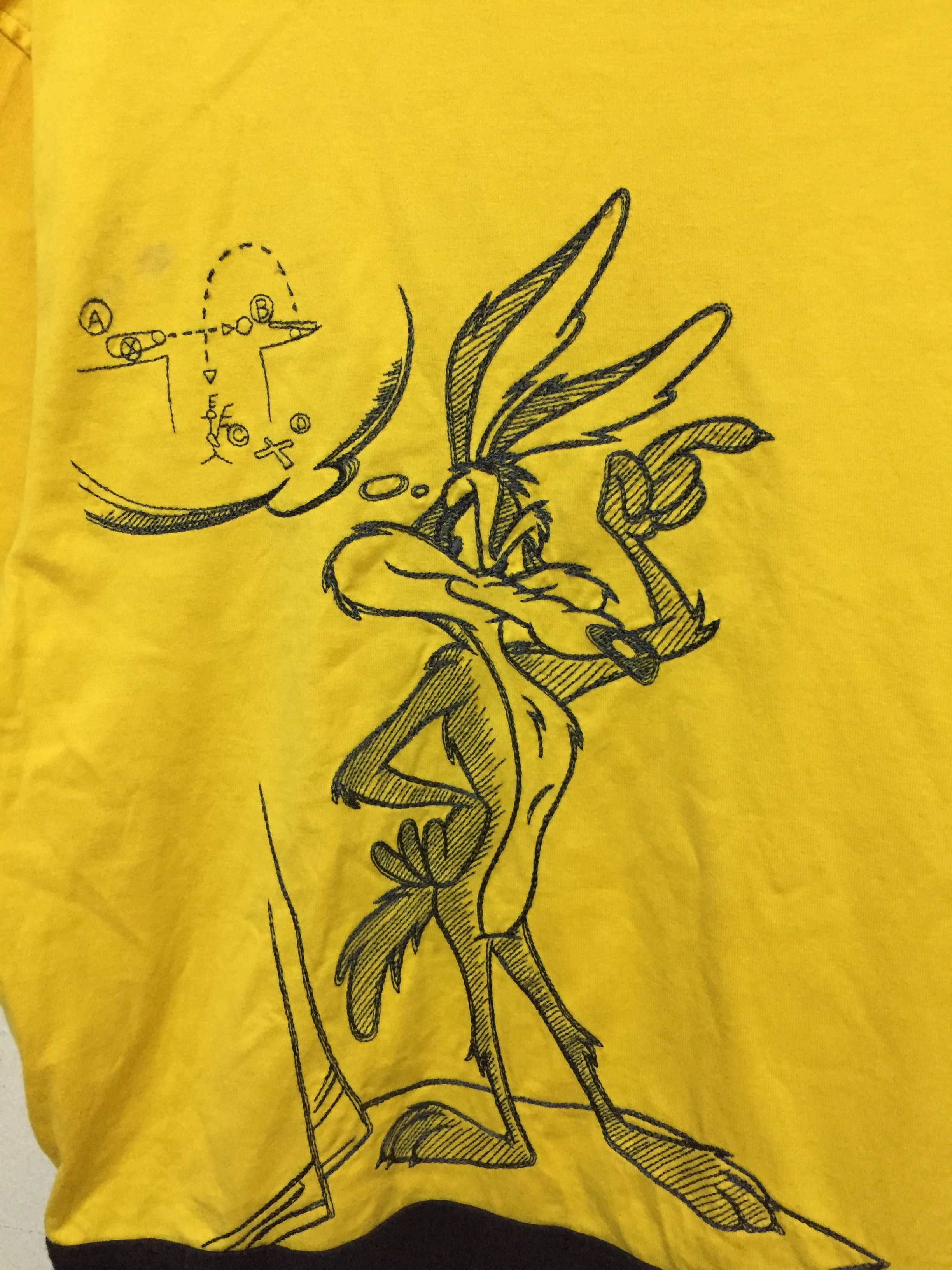 Cartoon Network × Japanese Brand × Vintage Vtg 2001 Wile E. Coyote and the Road Runner chain stitch Size US L / EU 52-54 / 3 - 3 Thumbnail