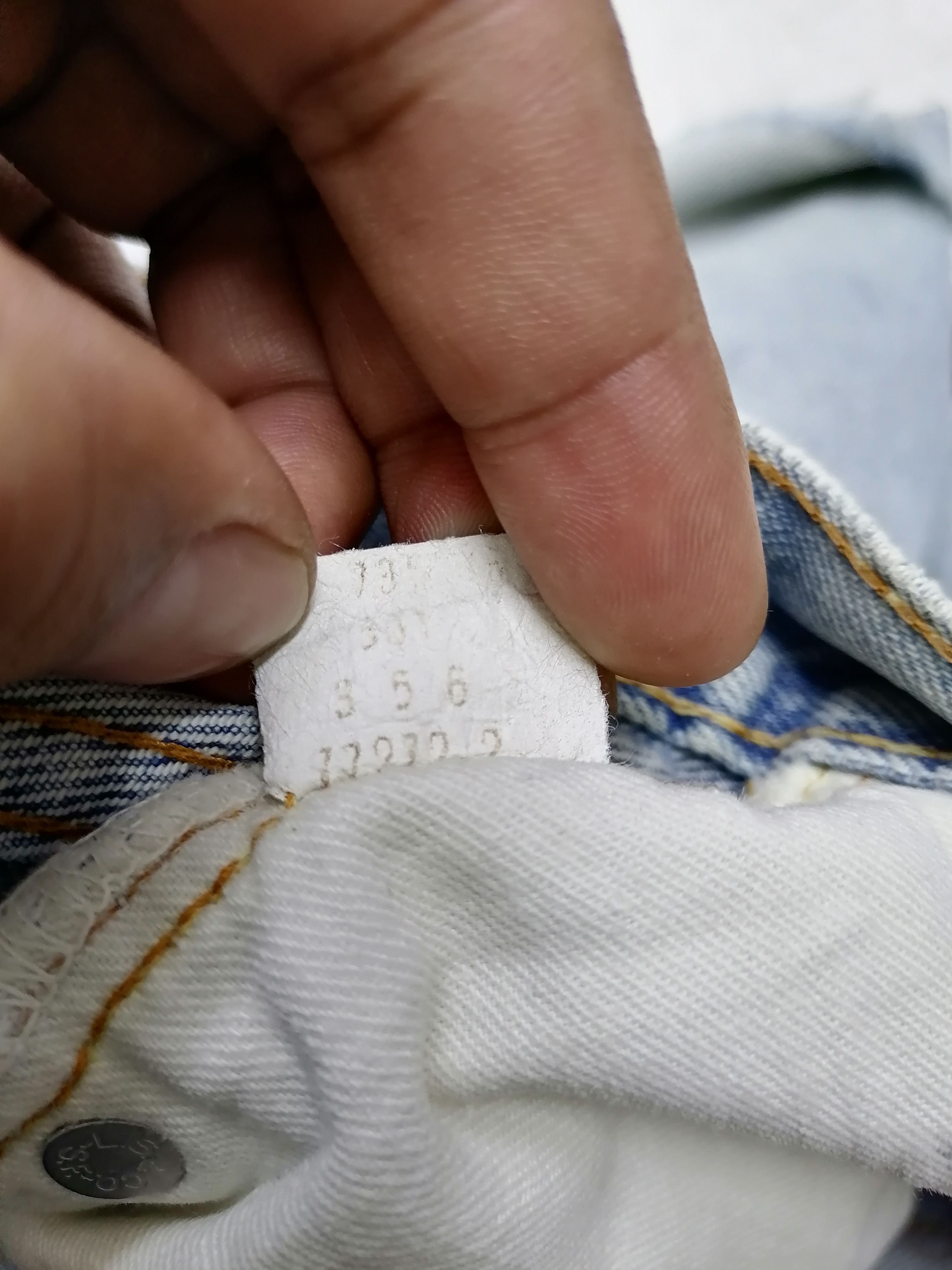Levi's Vintage Clothing Levi's 501 Rindem Button No 6 Distressed Denim Short Pants Size US 28 / EU 44 - 7 Thumbnail