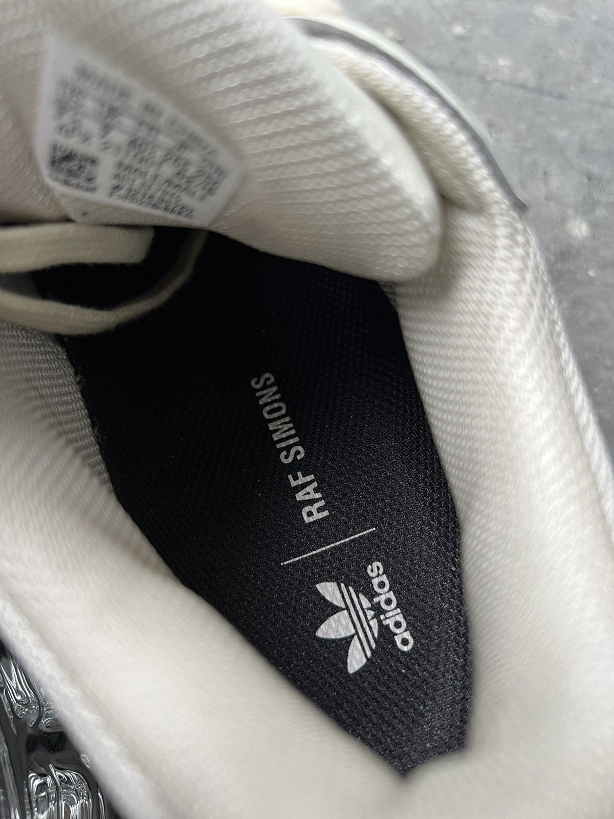 Adidas × Raf Simons Raf Simons Ozweego Mirrored Cream White Silver Sneakers Size US 7.5 / EU 40-41 - 8 Thumbnail