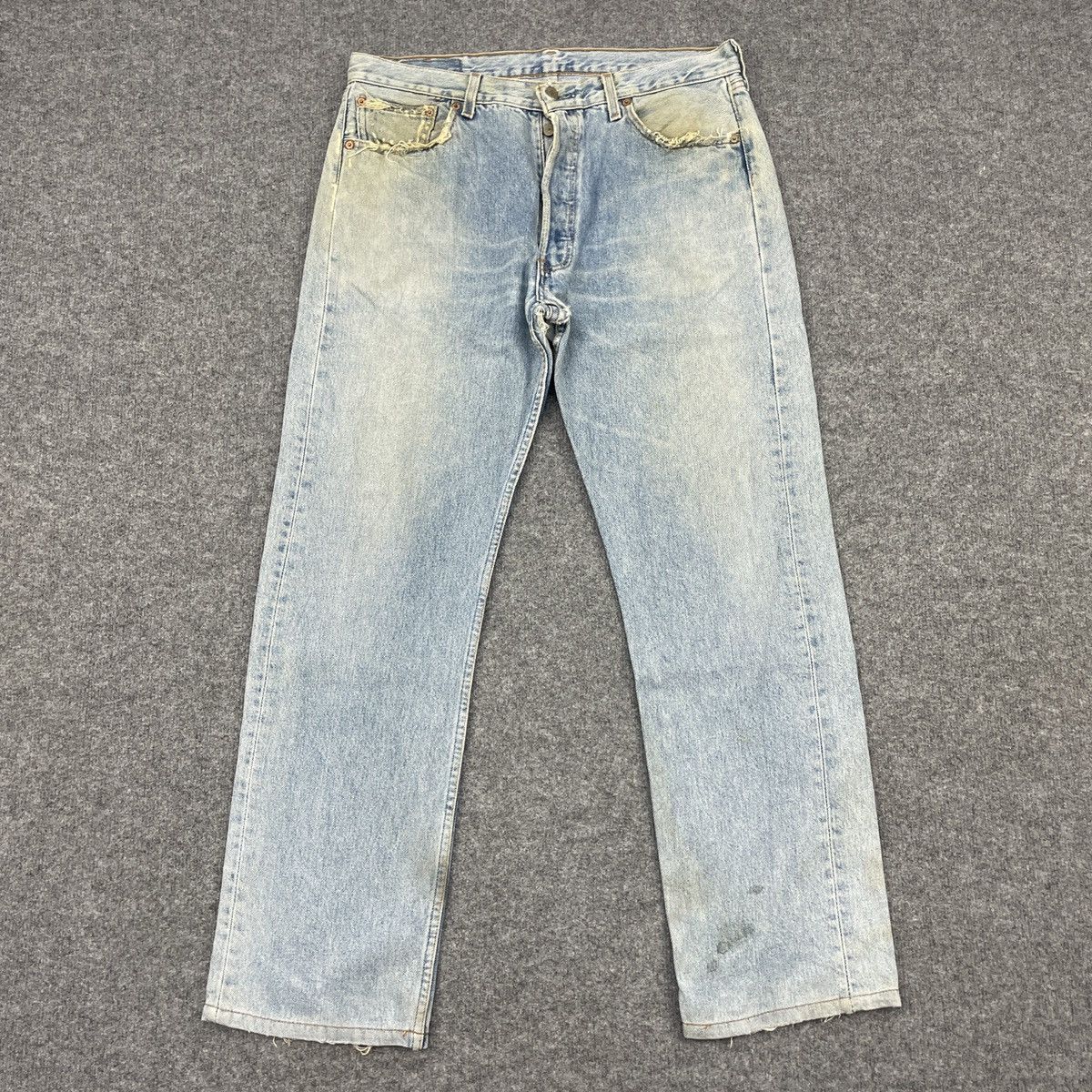Levi's × Vintage Vintage Levi's 501 Distressed Light Wash -wc104 Size US 34 / EU 50 - 1 Thumbnail