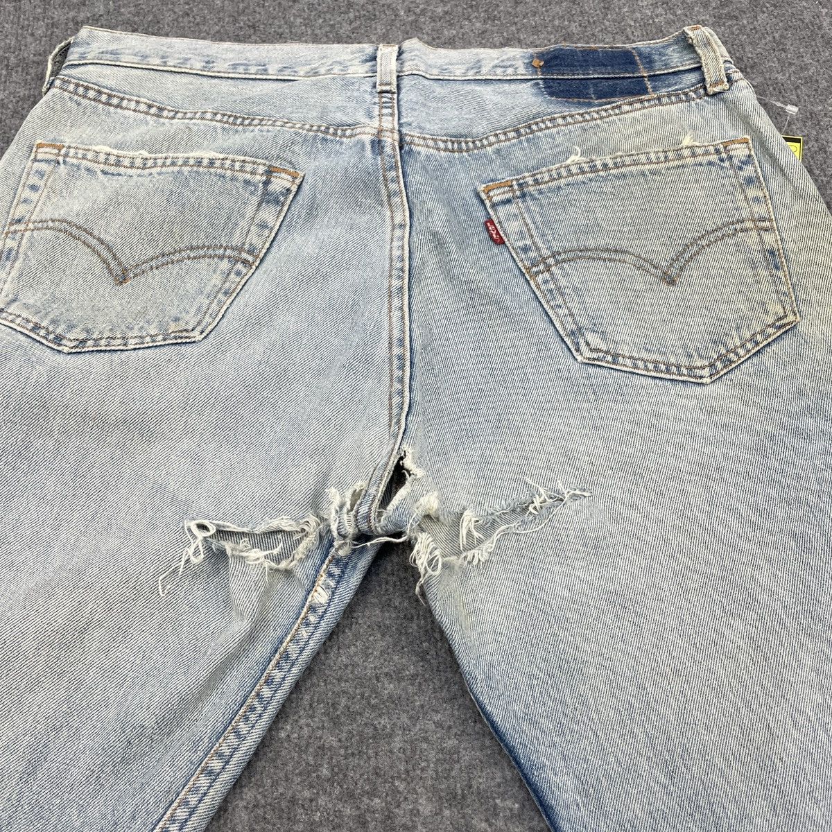 Levi's × Vintage Vintage Levi's 501 Distressed Light Wash -wc104 Size US 34 / EU 50 - 13 Thumbnail
