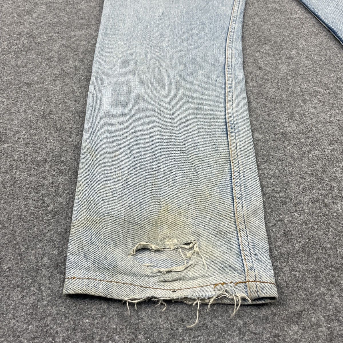 Levi's × Vintage Vintage Levi's 501 Distressed Light Wash -wc104 Size US 34 / EU 50 - 10 Thumbnail