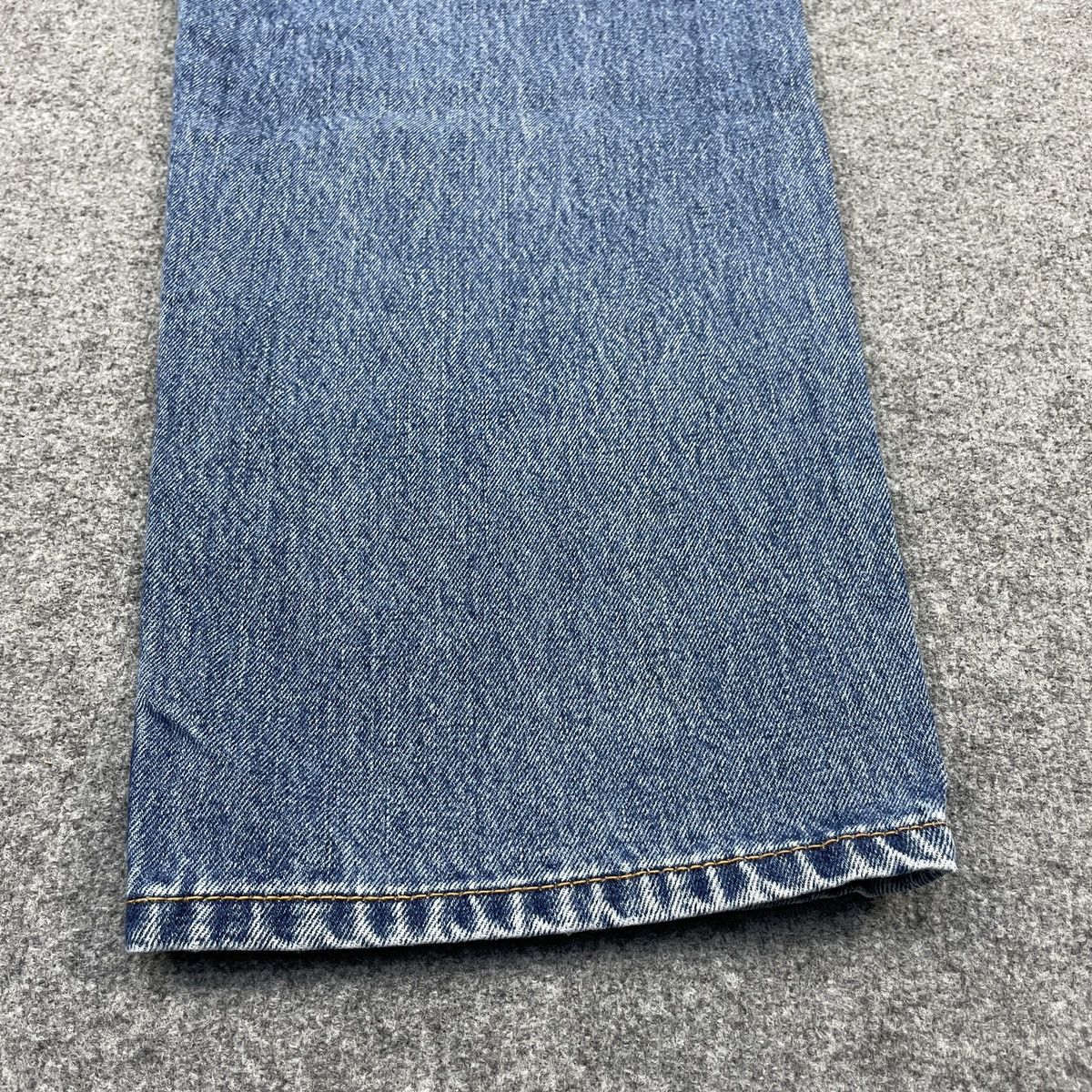 Levi's × Vintage Vintage Levi's 550 Faded Blue Jeans -wc081 Size US 39 - 9 Thumbnail