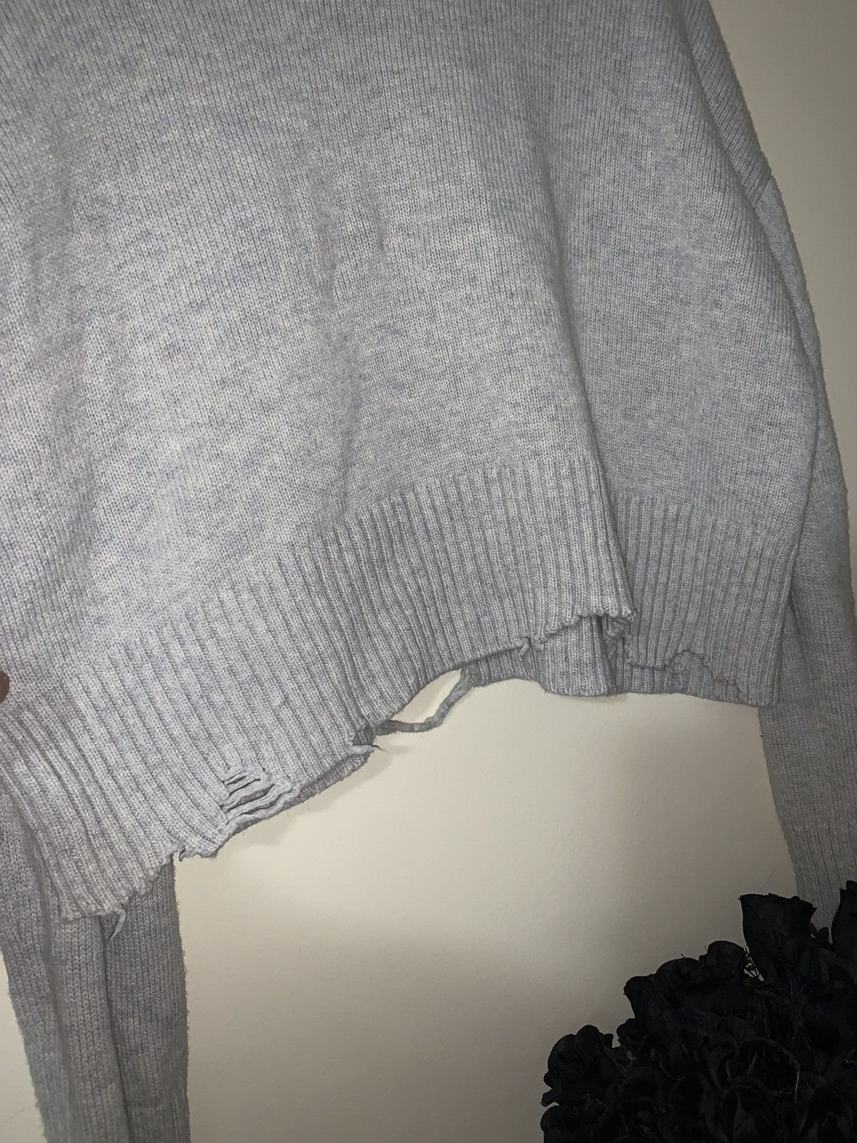 Helmut Lang RARE GRAIL helmut lang distressed sweater Size US M / EU 48-50 / 2 - 2 Thumbnail