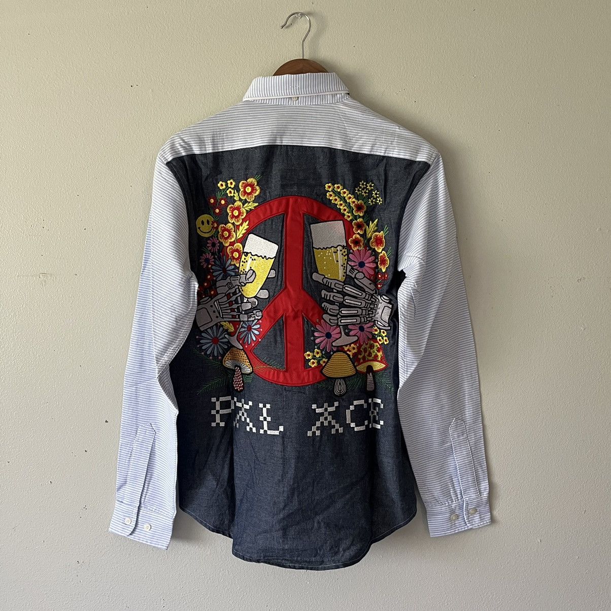 image of Ss21 Palace Hippy Salute Shirt in Light Blue, Men's (Size Medium)